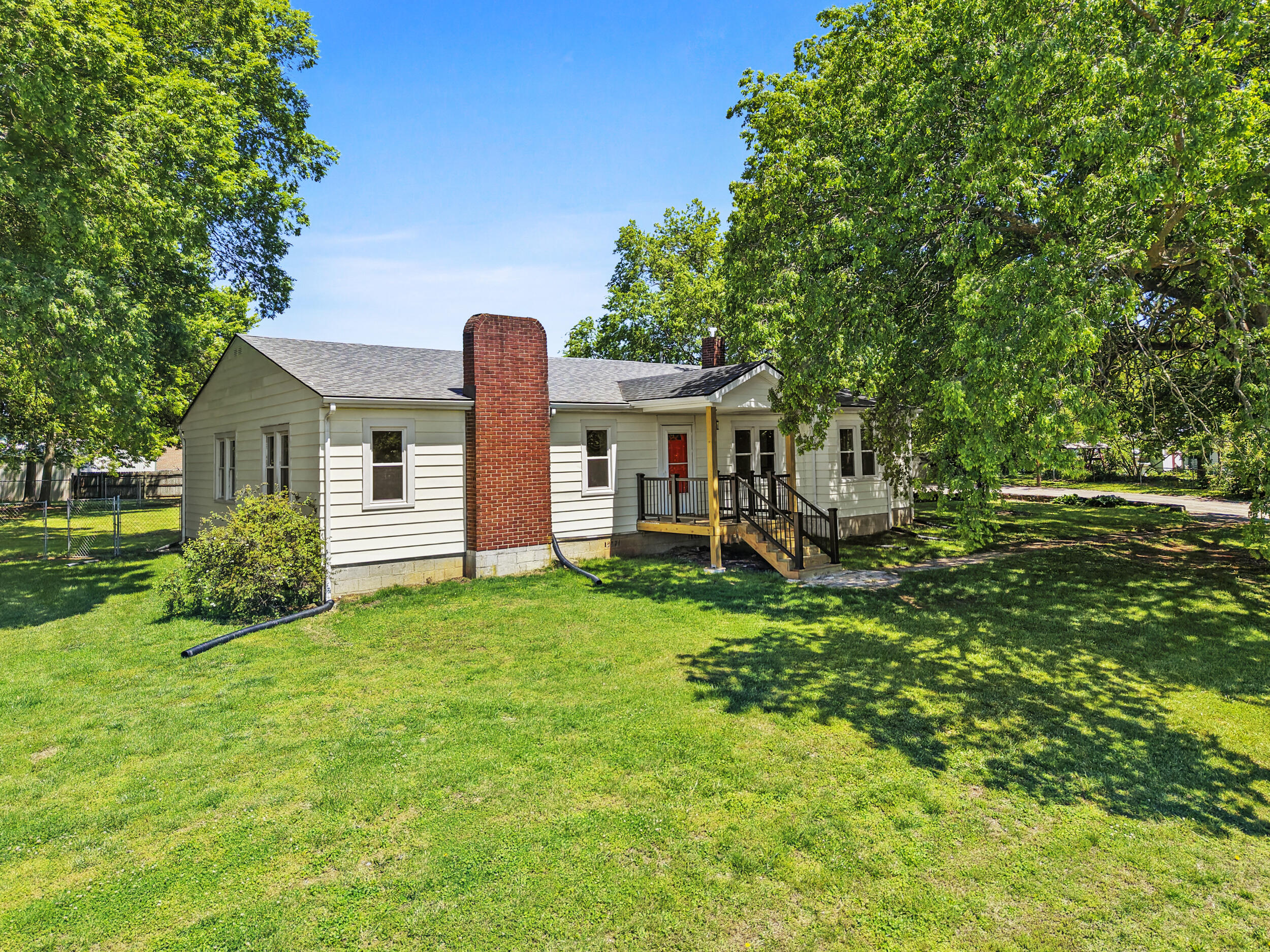 44 Horseshoe Drive