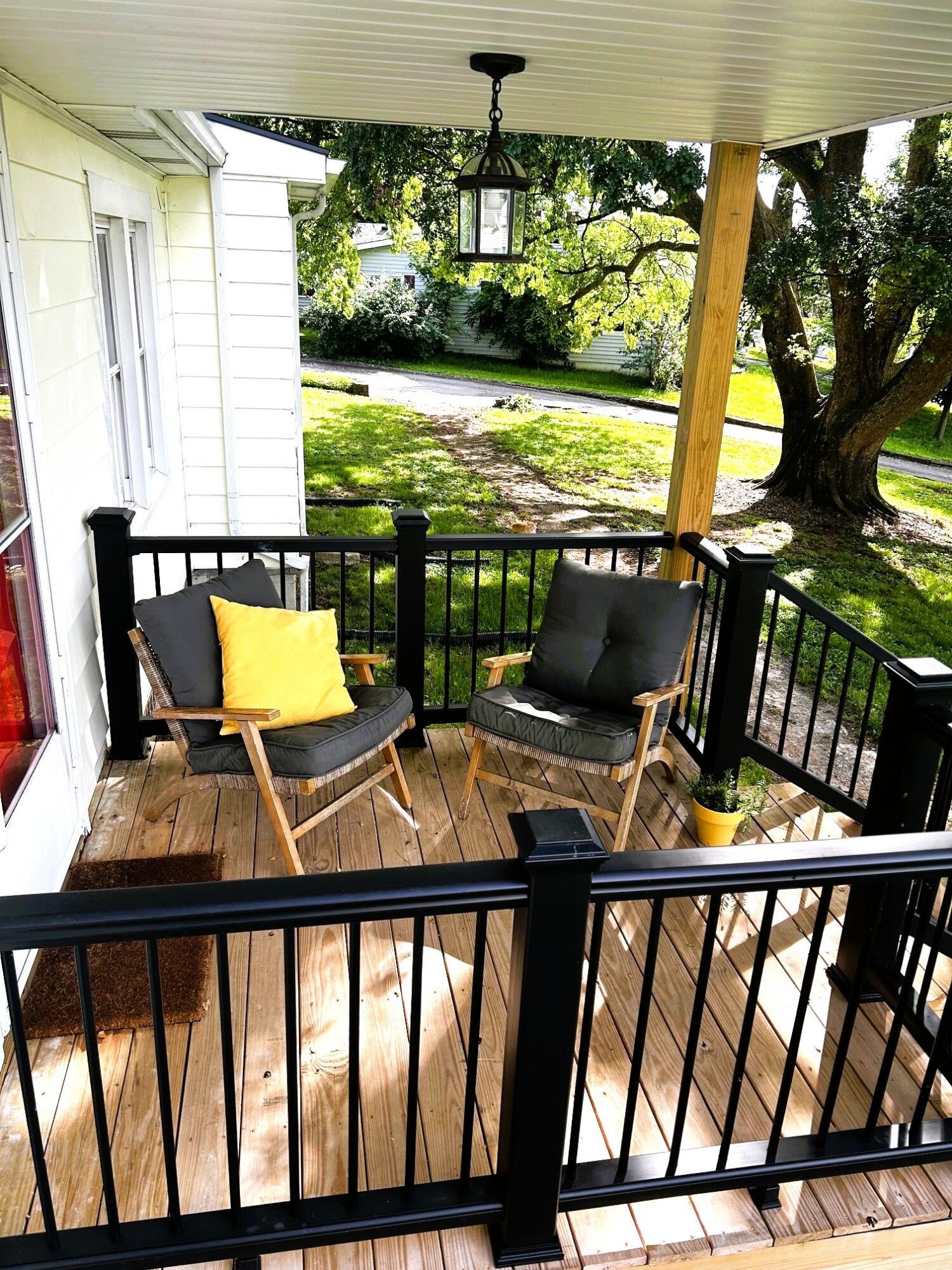 44 Horseshoe Drive