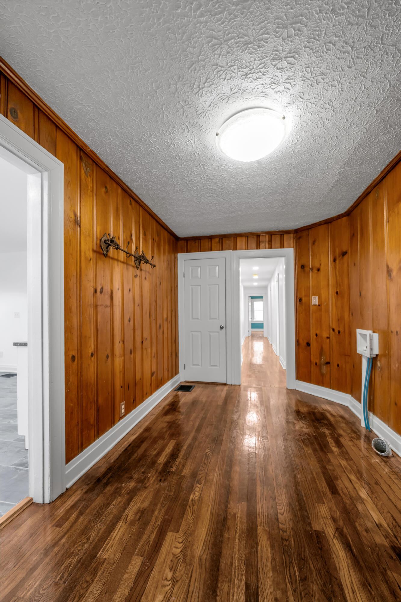 44 Horseshoe Drive