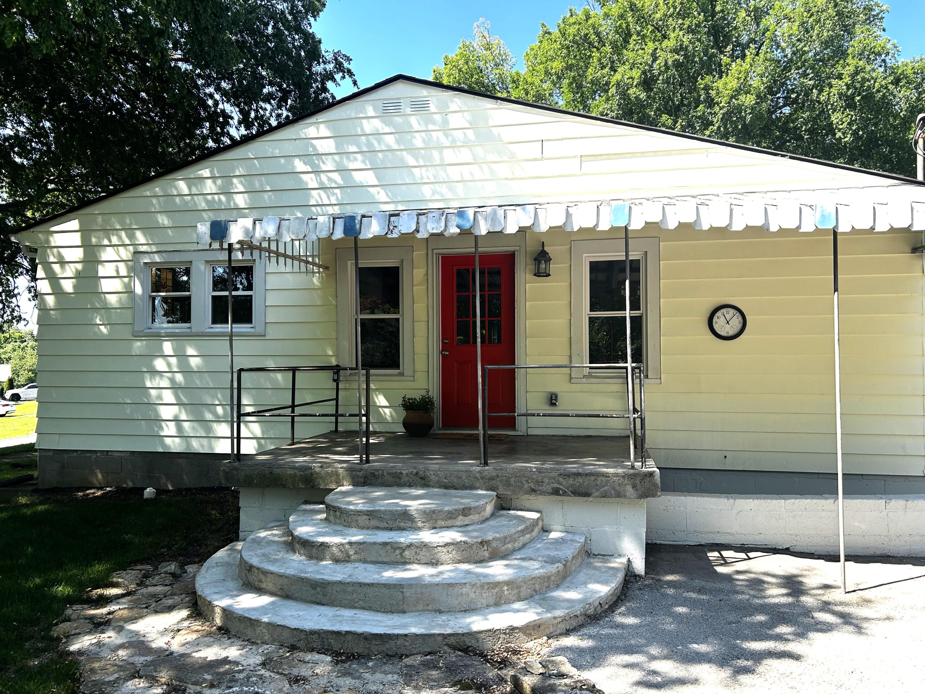 44 Horseshoe Drive