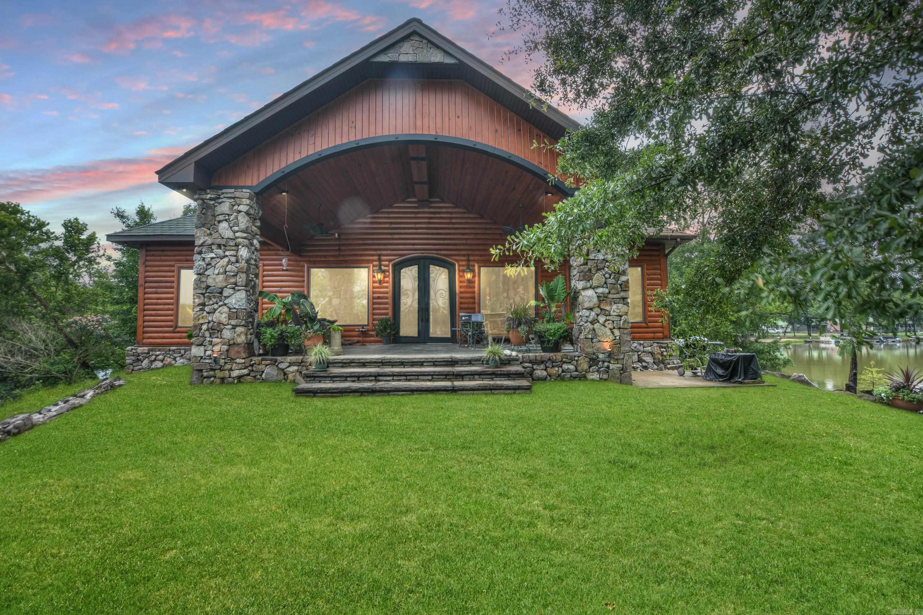 168 Golden Oak Place