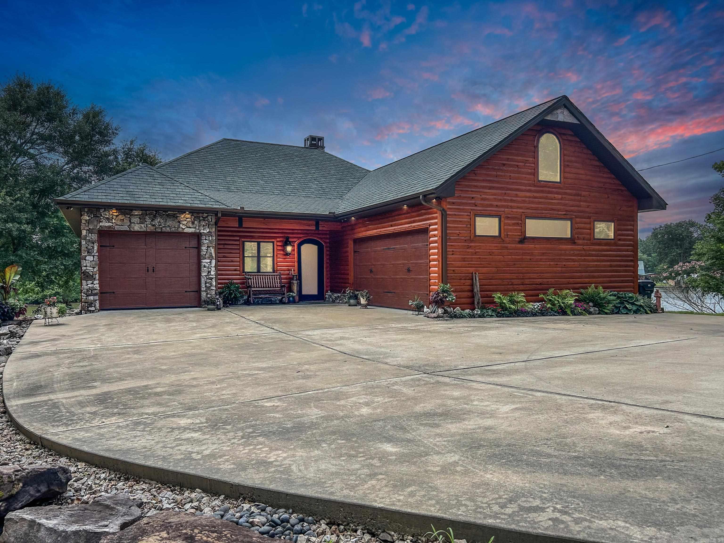 168 Golden Oak Place