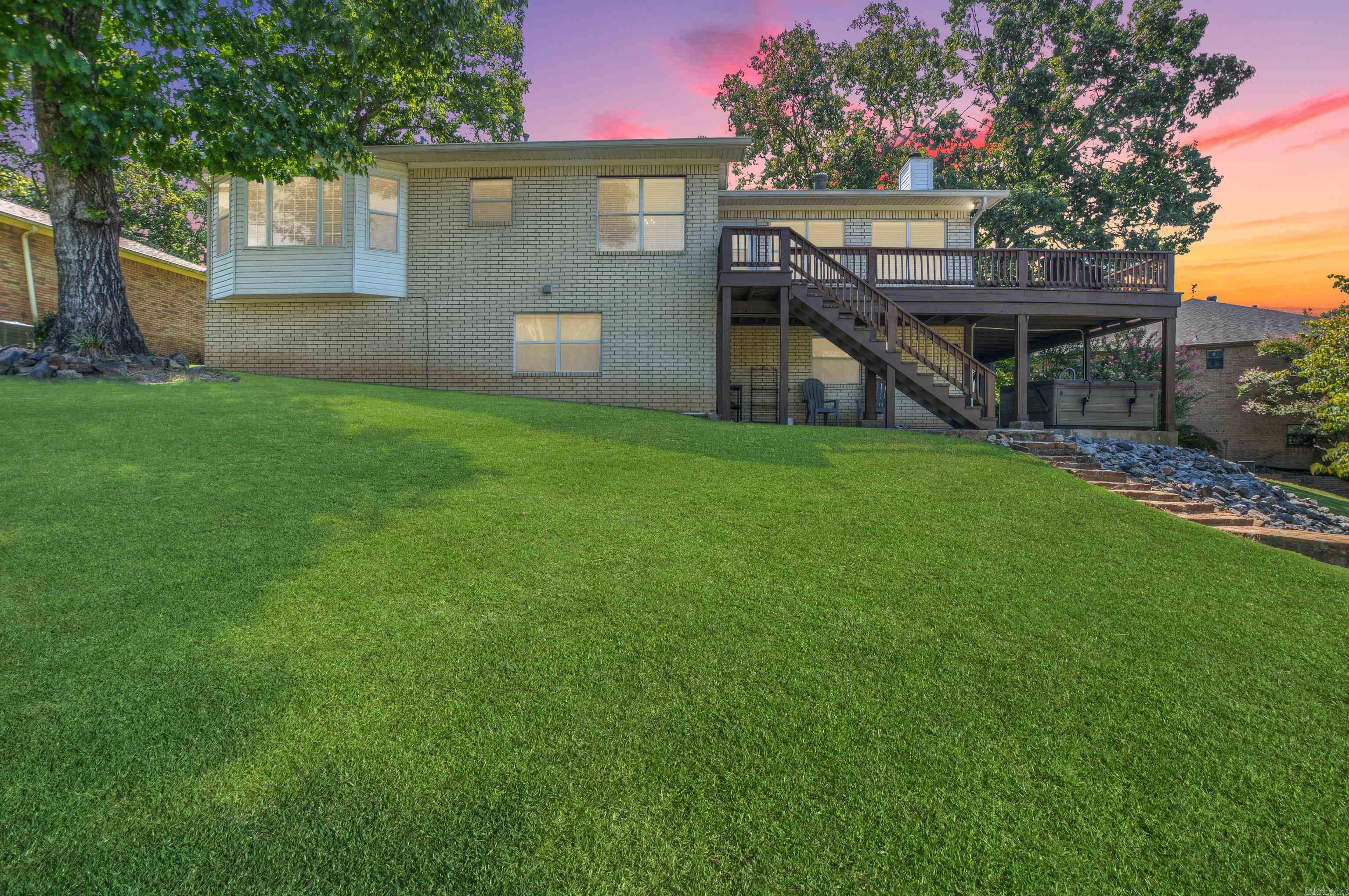 ✨ Lake Hamilton Living Awaits ✨