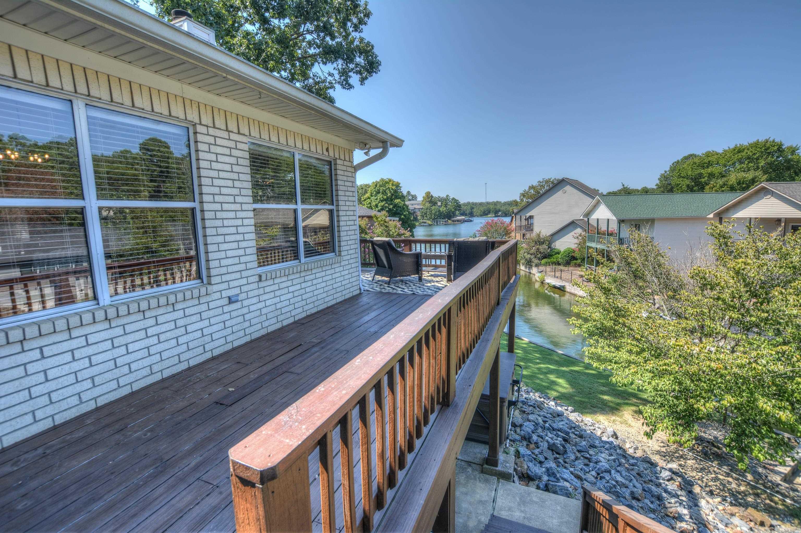 ✨ Lake Hamilton Living Awaits ✨