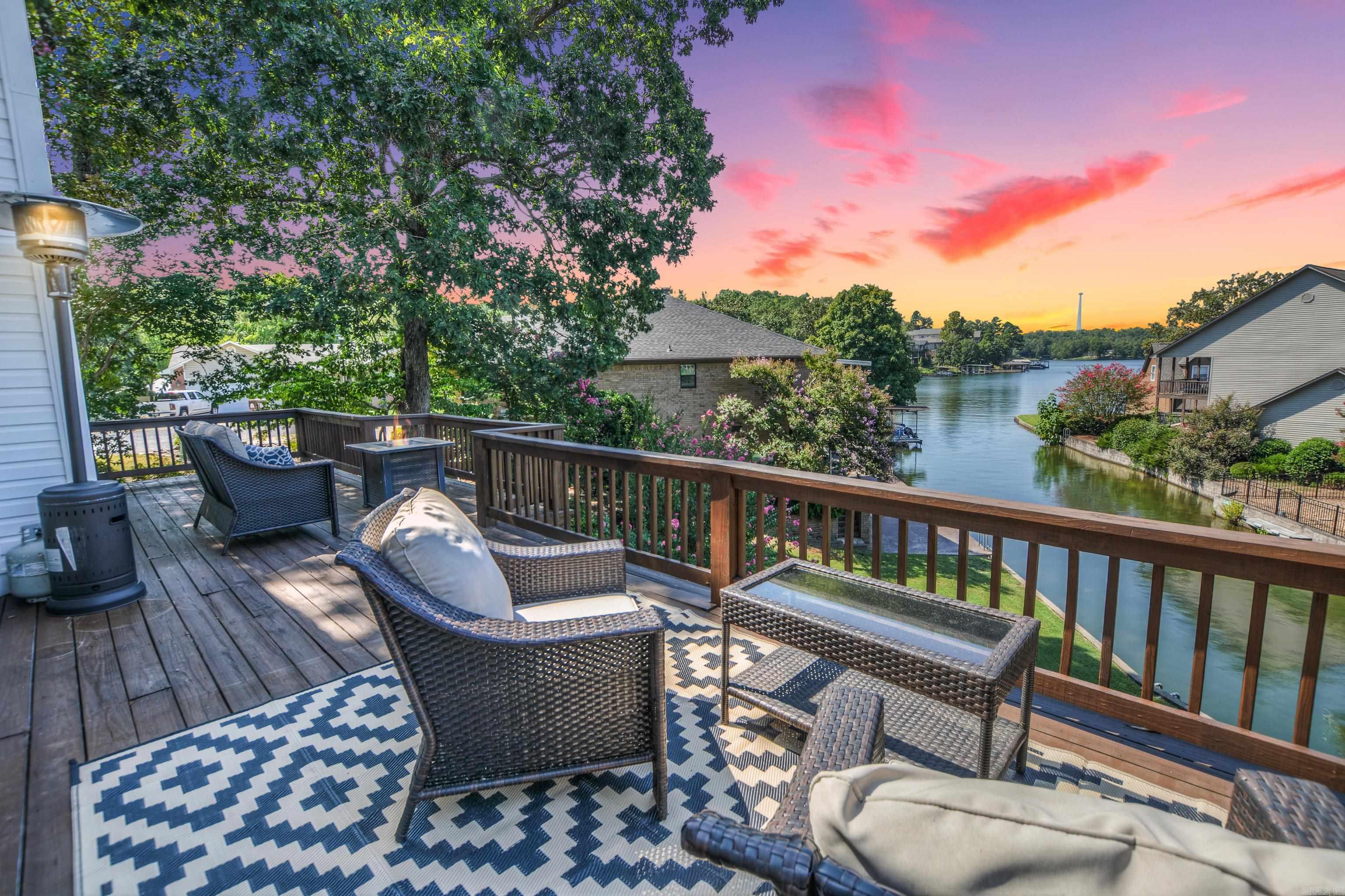 ✨ Lake Hamilton Living Awaits ✨
