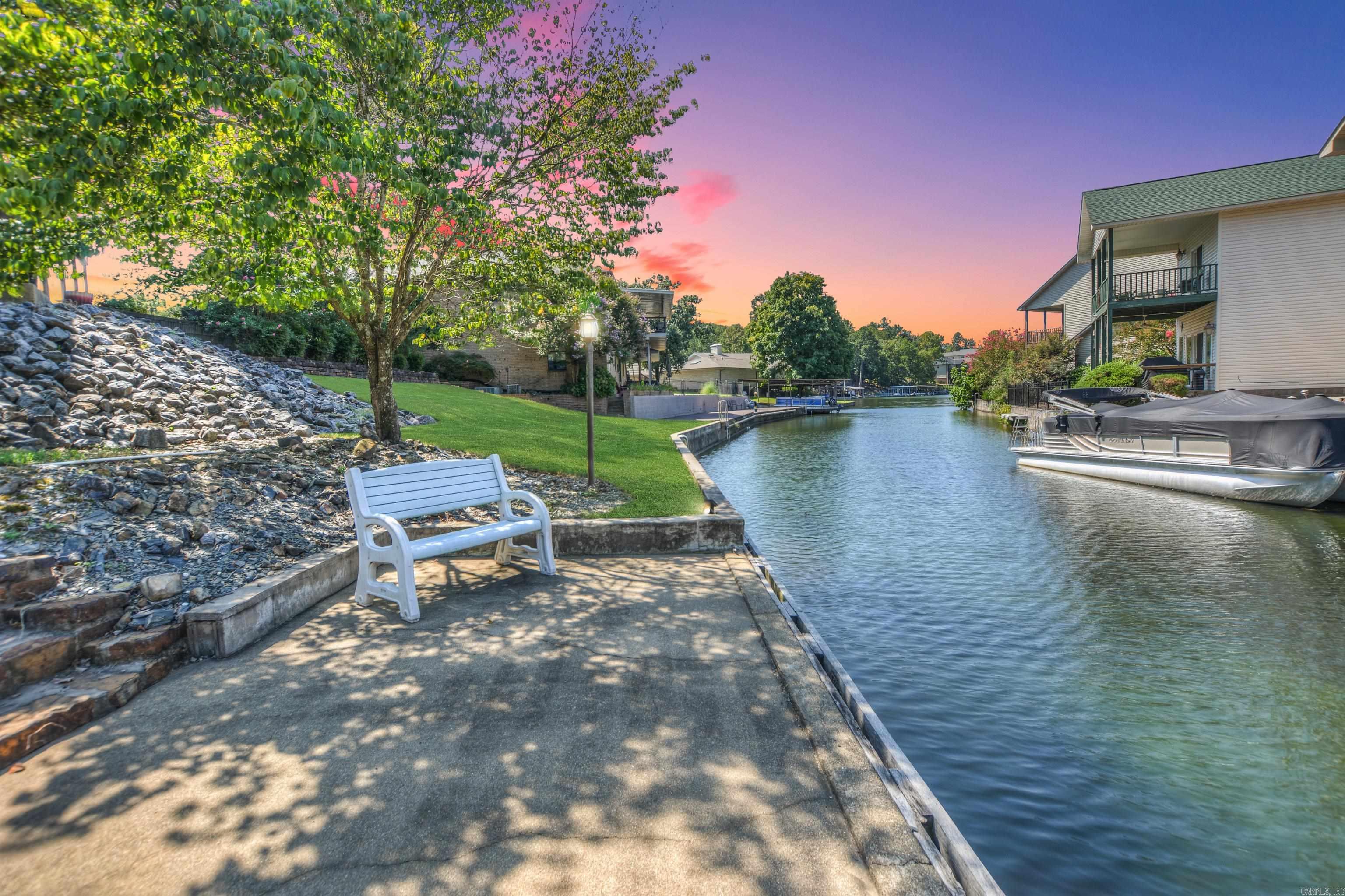 ✨ Lake Hamilton Living Awaits ✨