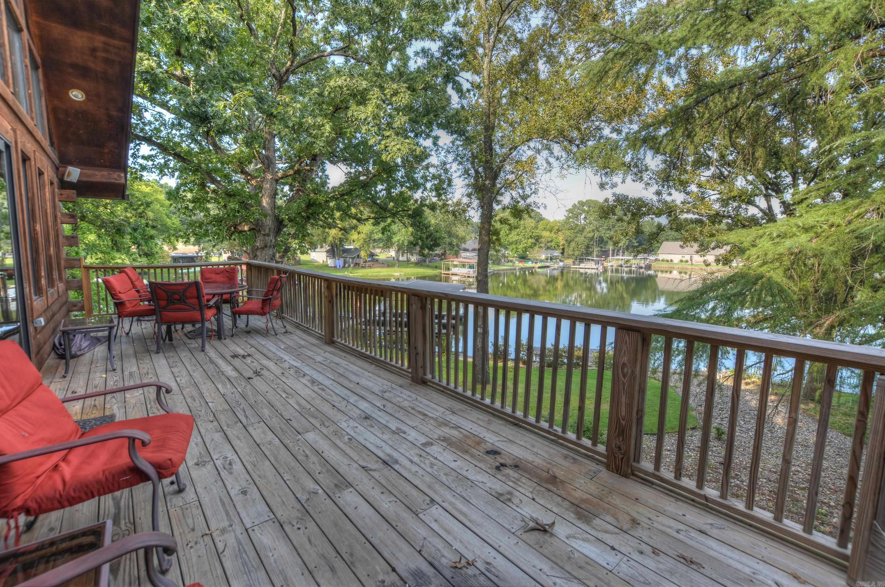Lake Hamilton Log Cabin Retreat