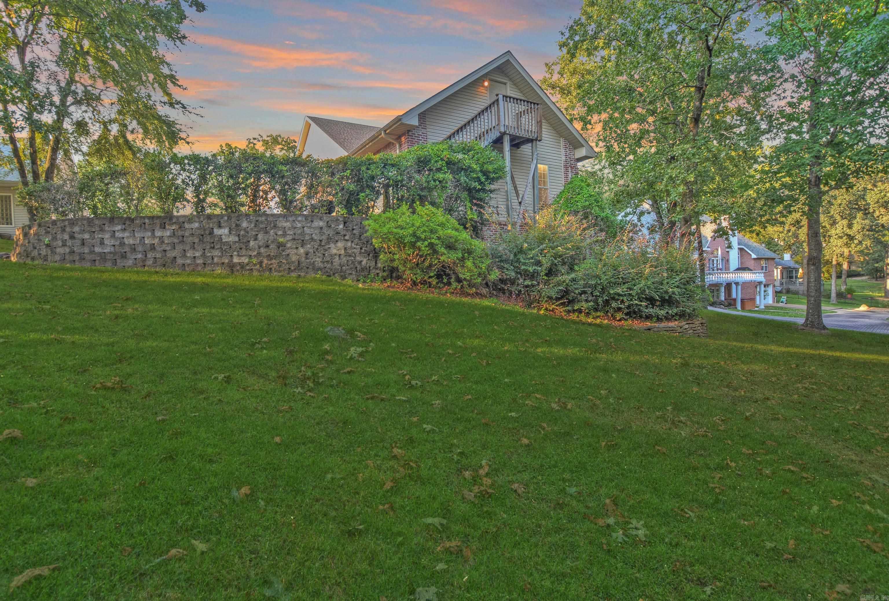 Grand Estate Living in Stonegate