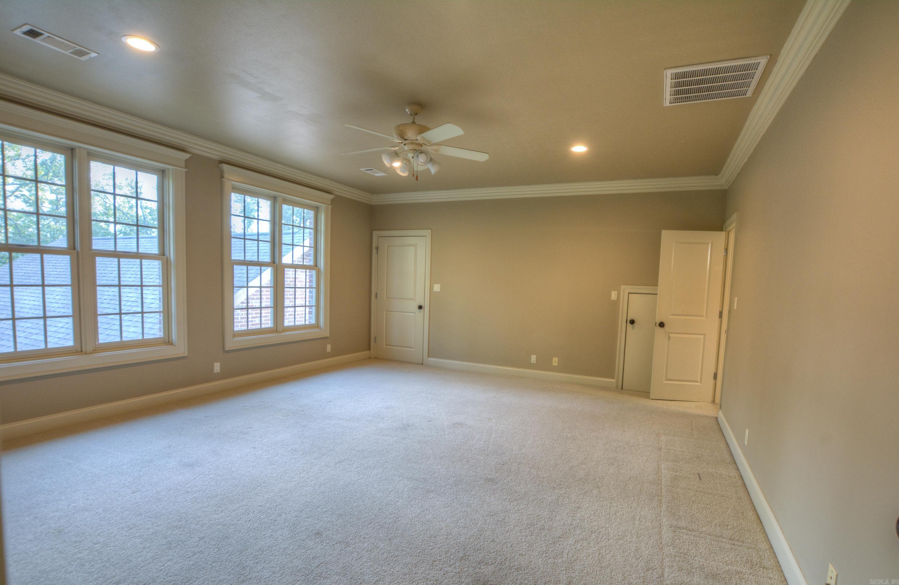 Grand Estate Living in Stonegate