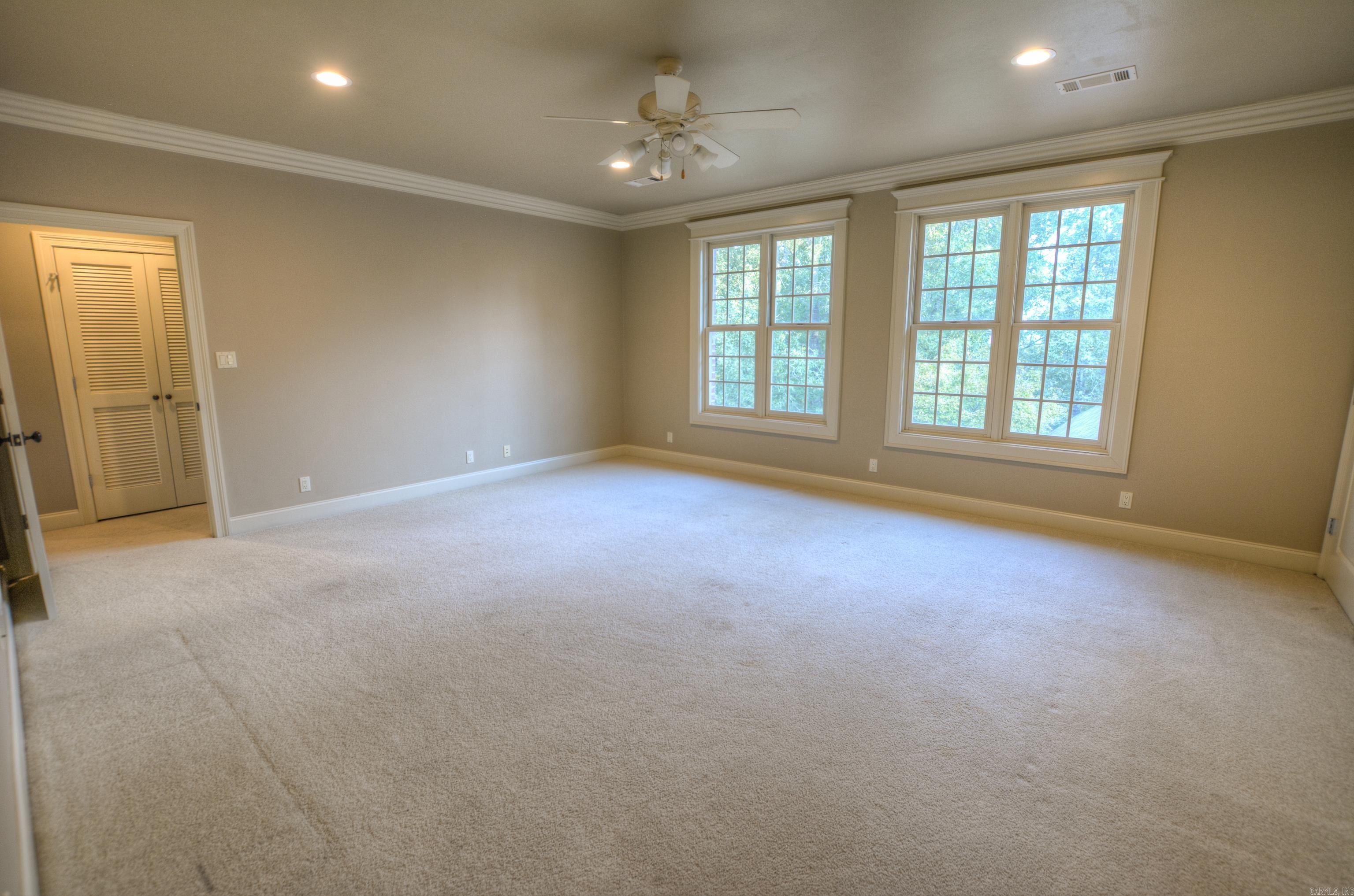 Grand Estate Living in Stonegate