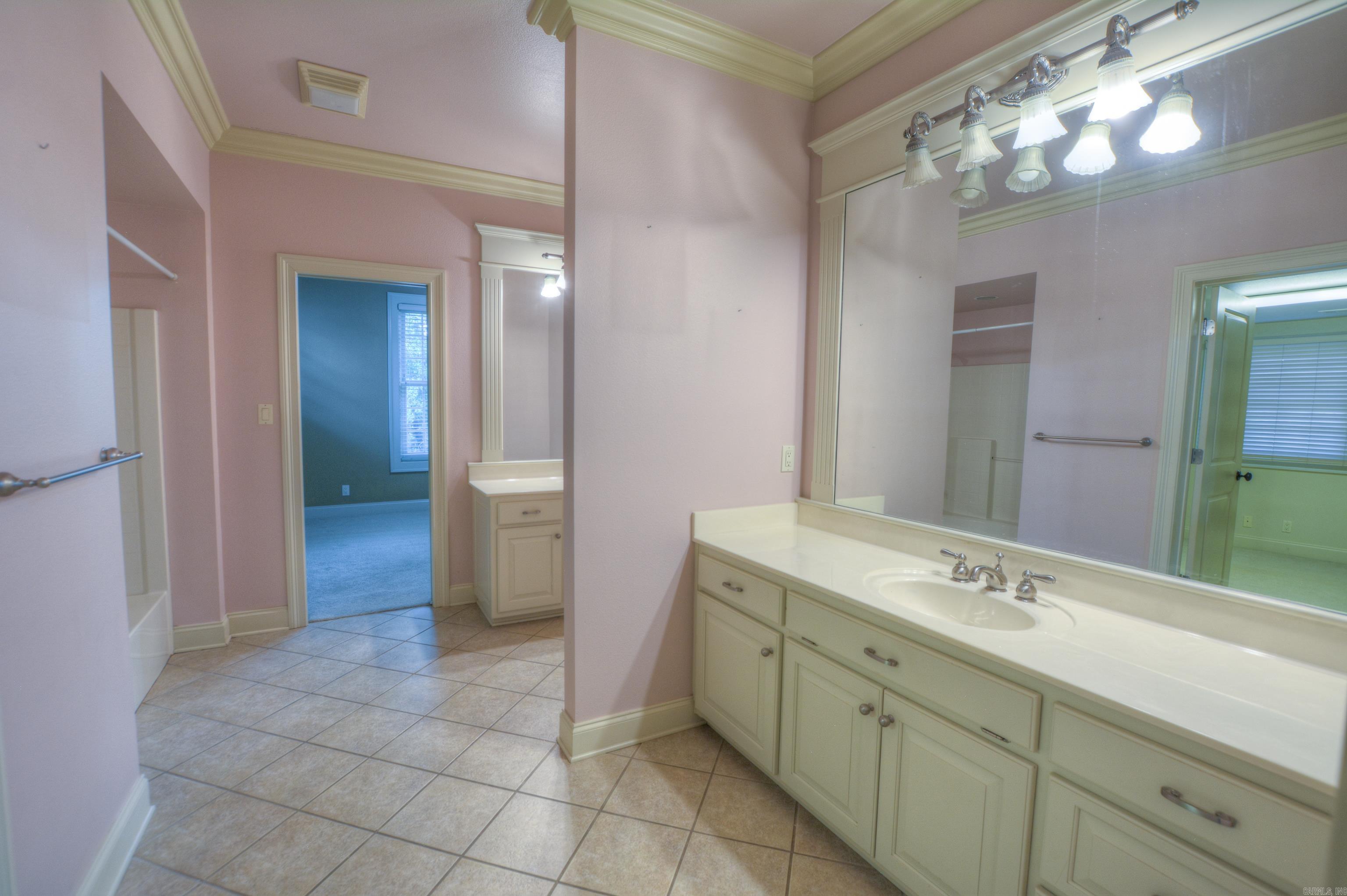 Grand Estate Living in Stonegate