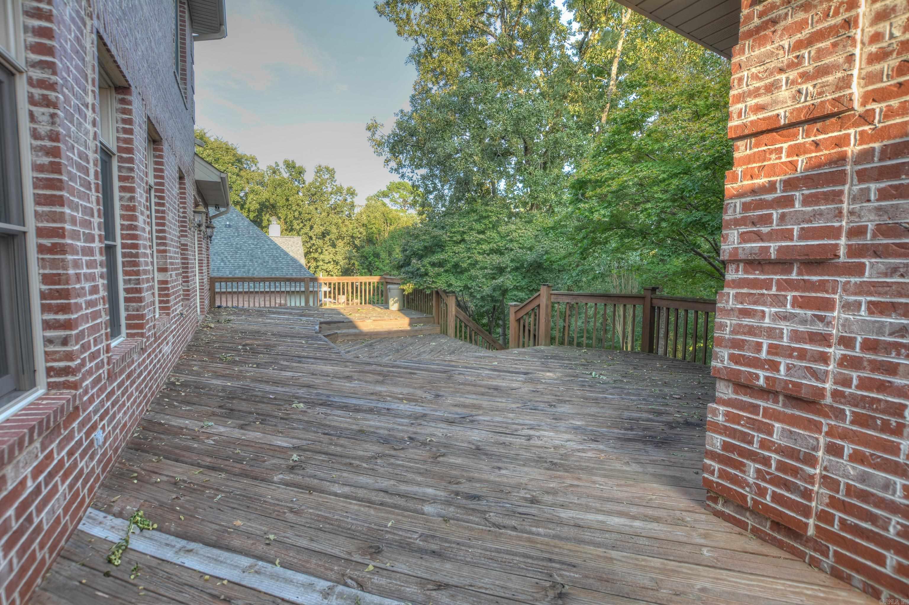 Grand Estate Living in Stonegate