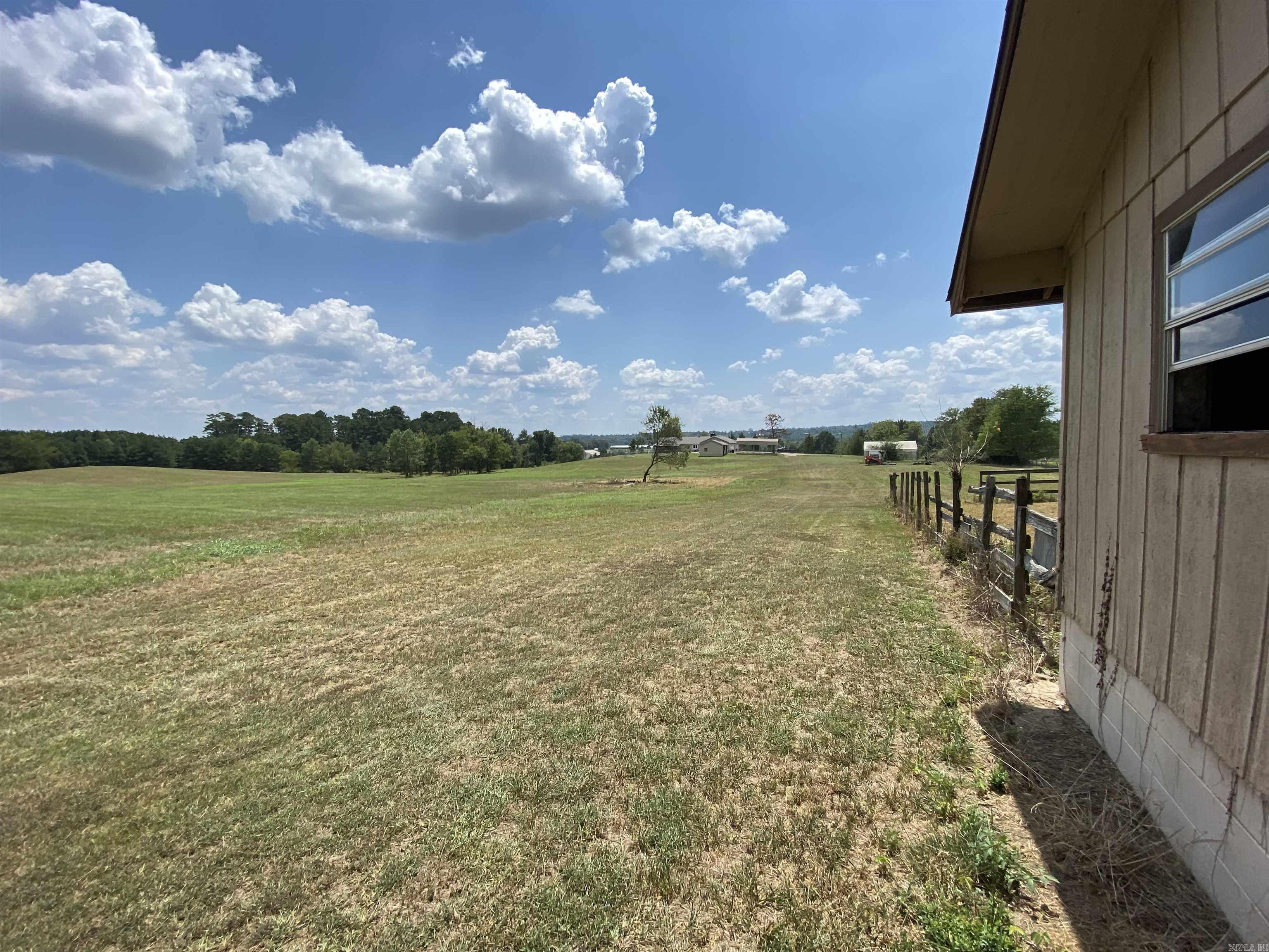 Dream Country Estate with Pool, Pond & 35 Acres