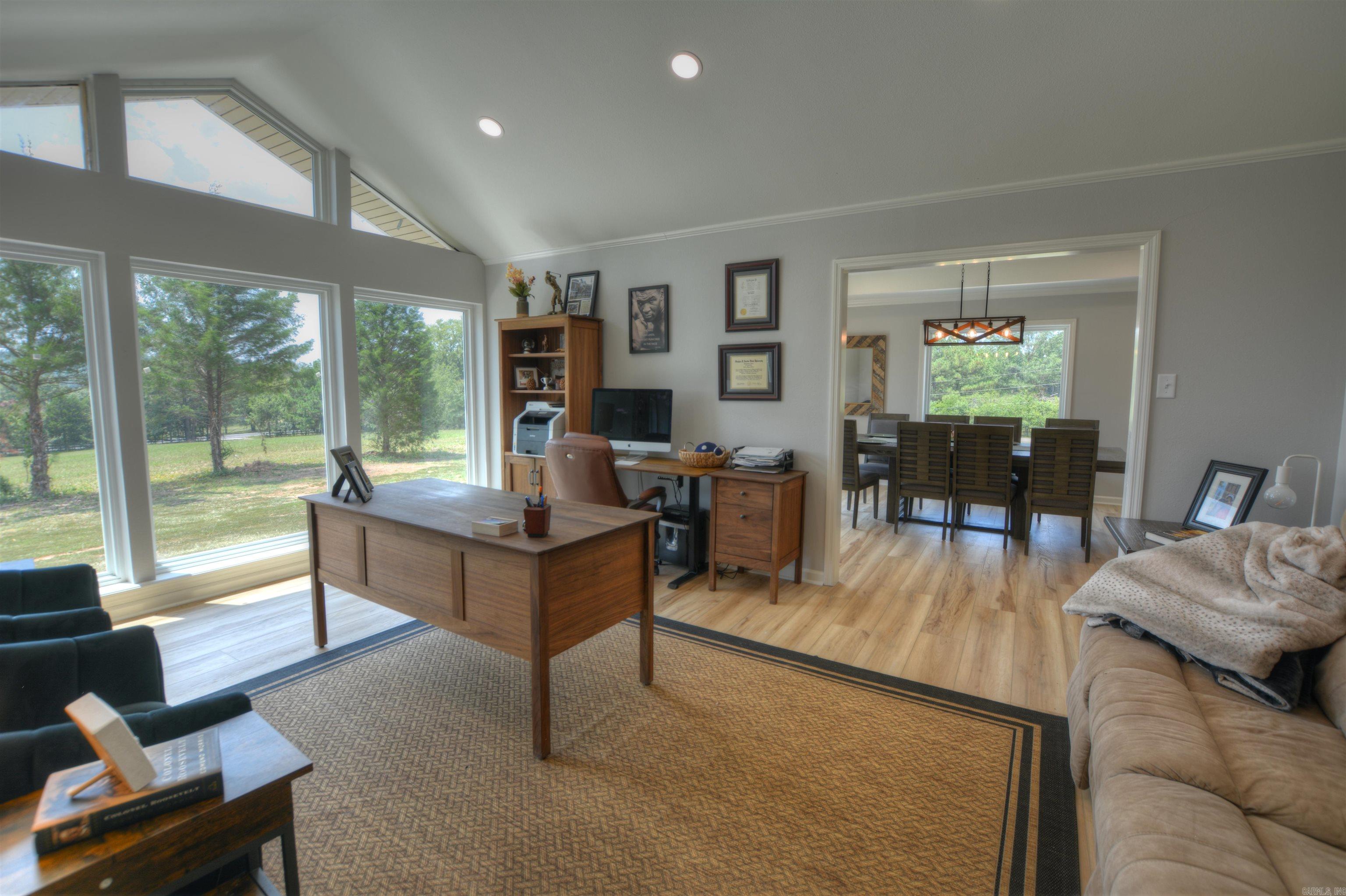 Dream Country Estate with Pool, Pond & 35 Acres