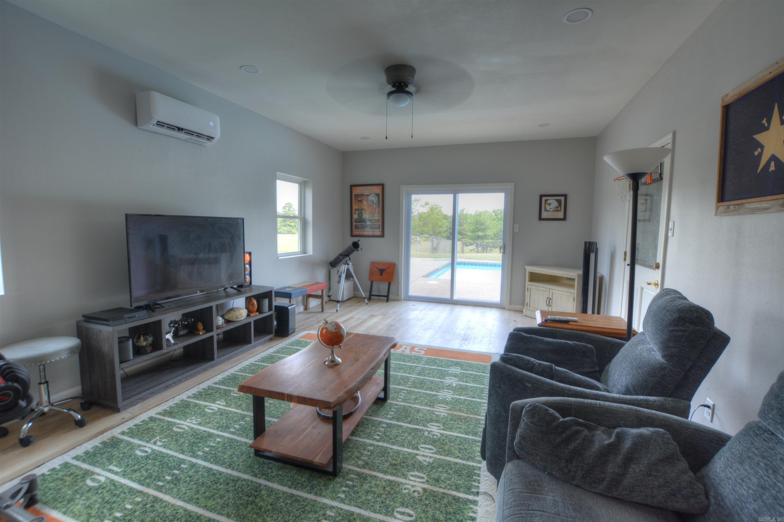 Dream Country Estate with Pool, Pond & 35 Acres