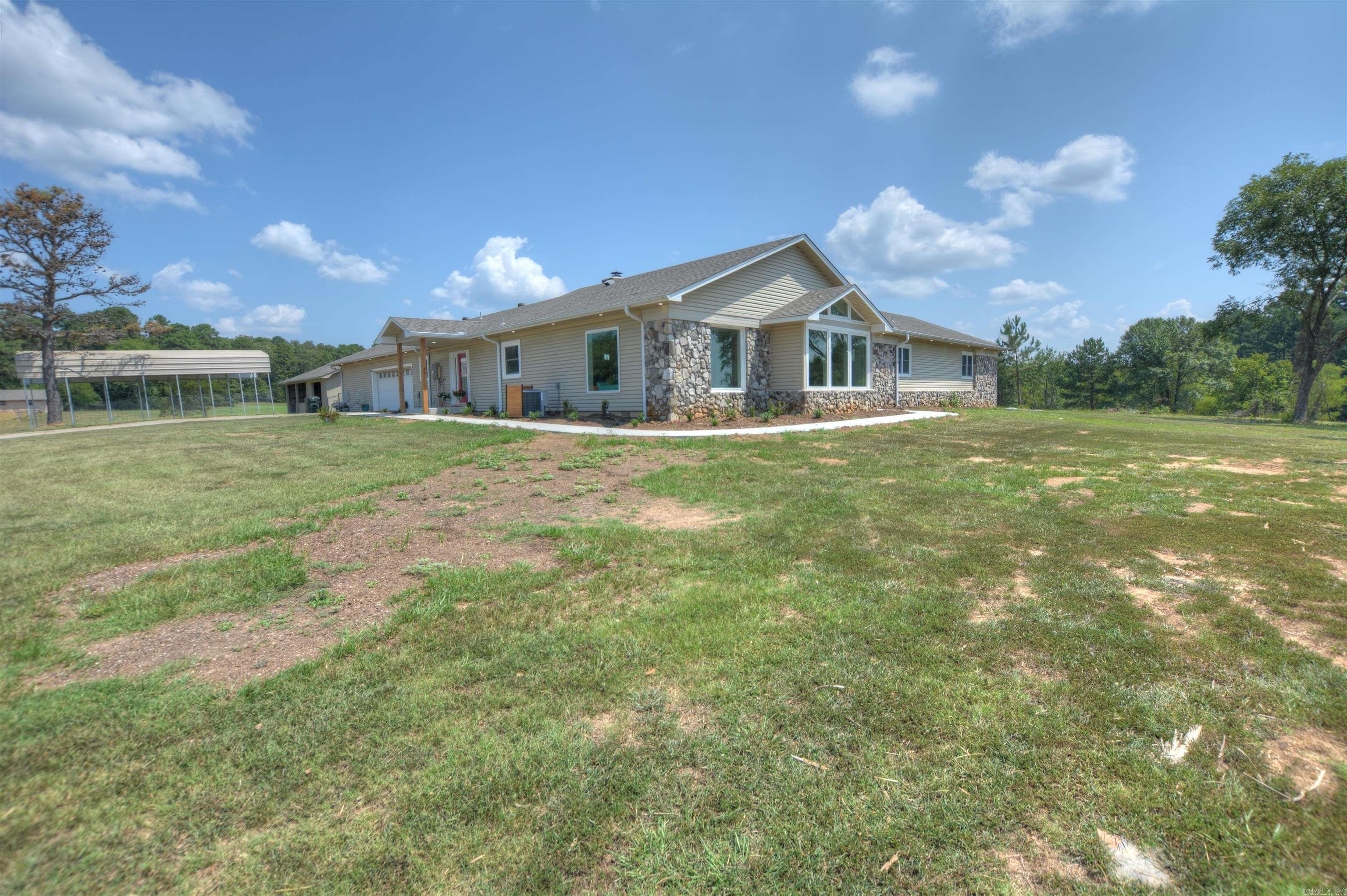 Dream Country Estate with Pool, Pond & 35 Acres