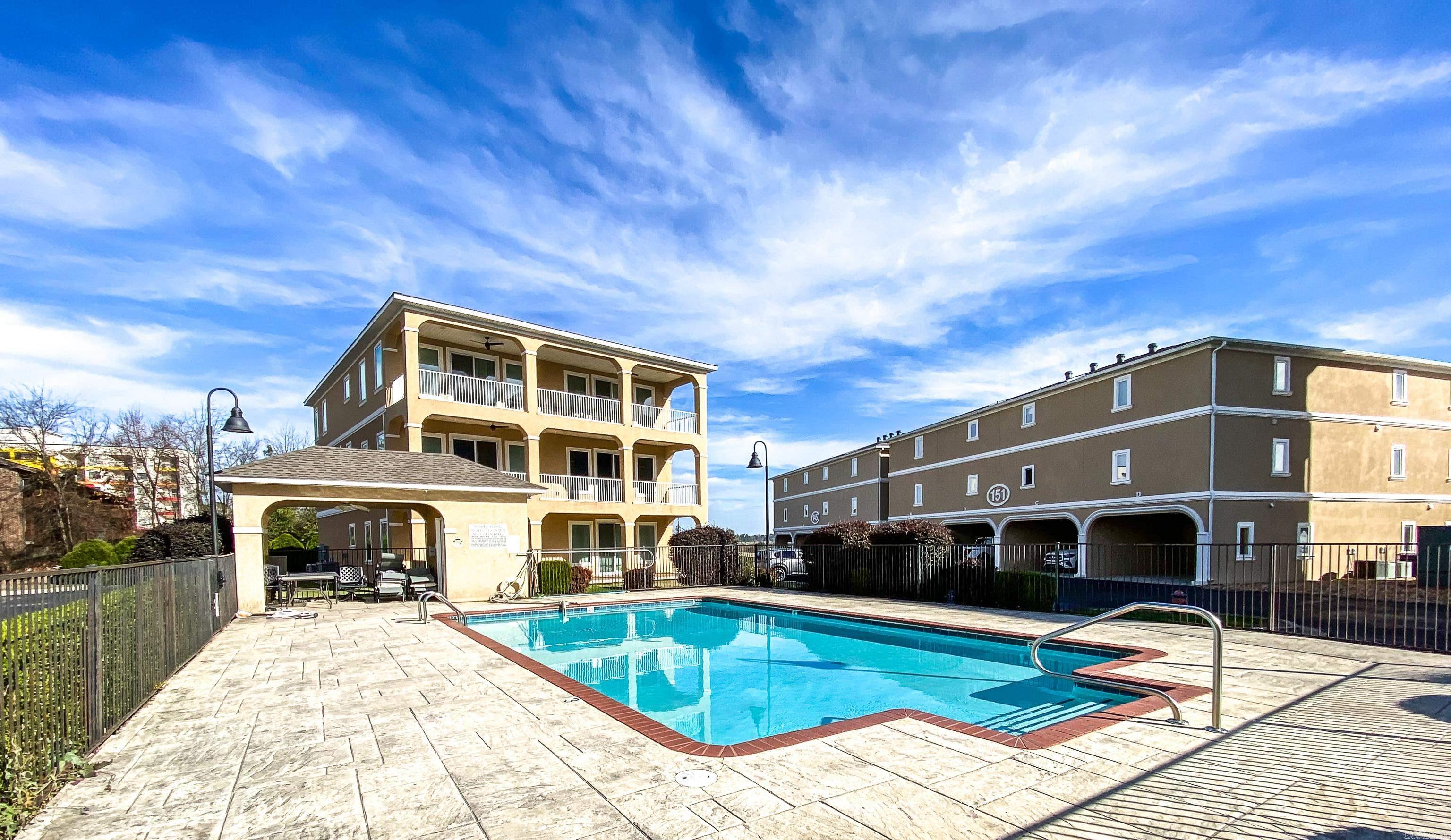 156 Villa Point Unit: B