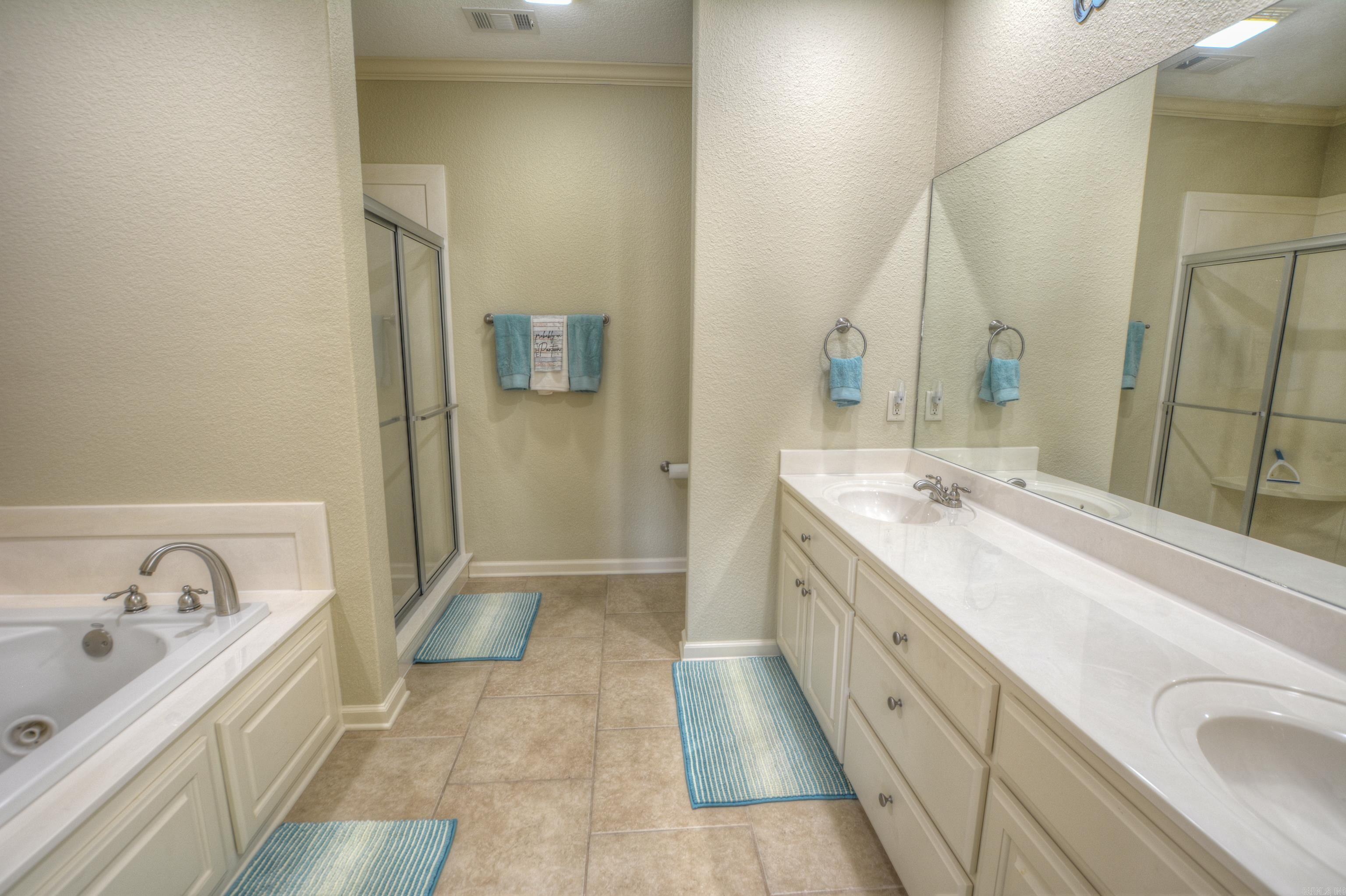 156 Villa Point Unit: B