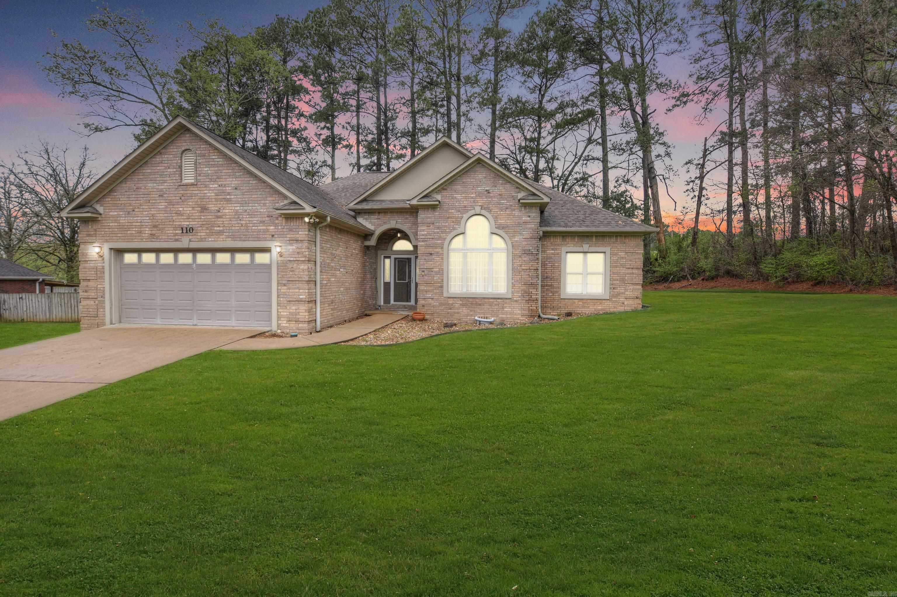 Easy Living in the Heart of Hot Springs – Shady Woods Gem