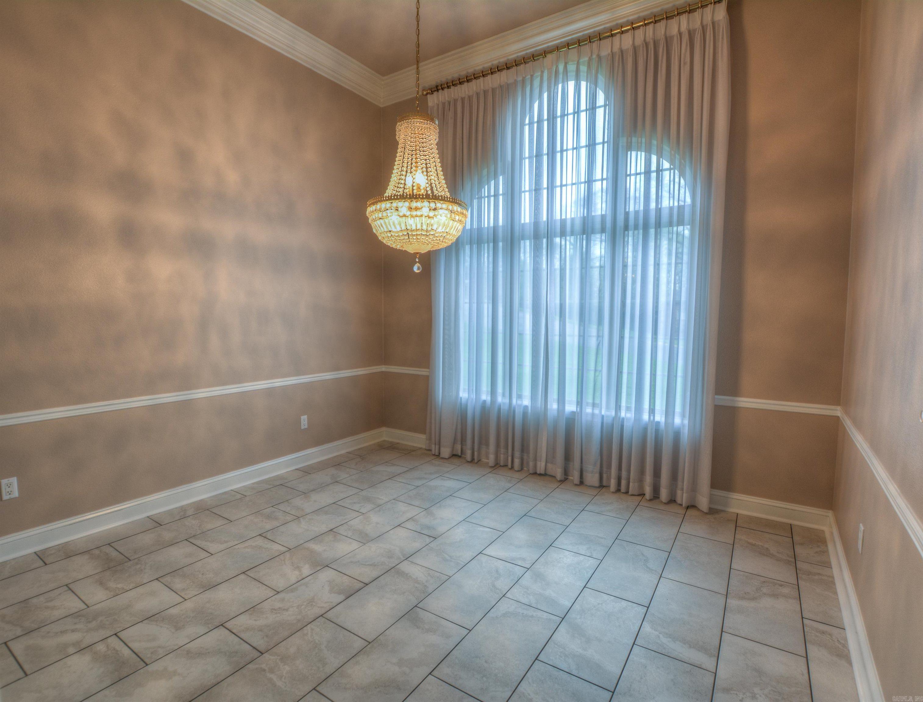 Easy Living in the Heart of Hot Springs – Shady Woods Gem