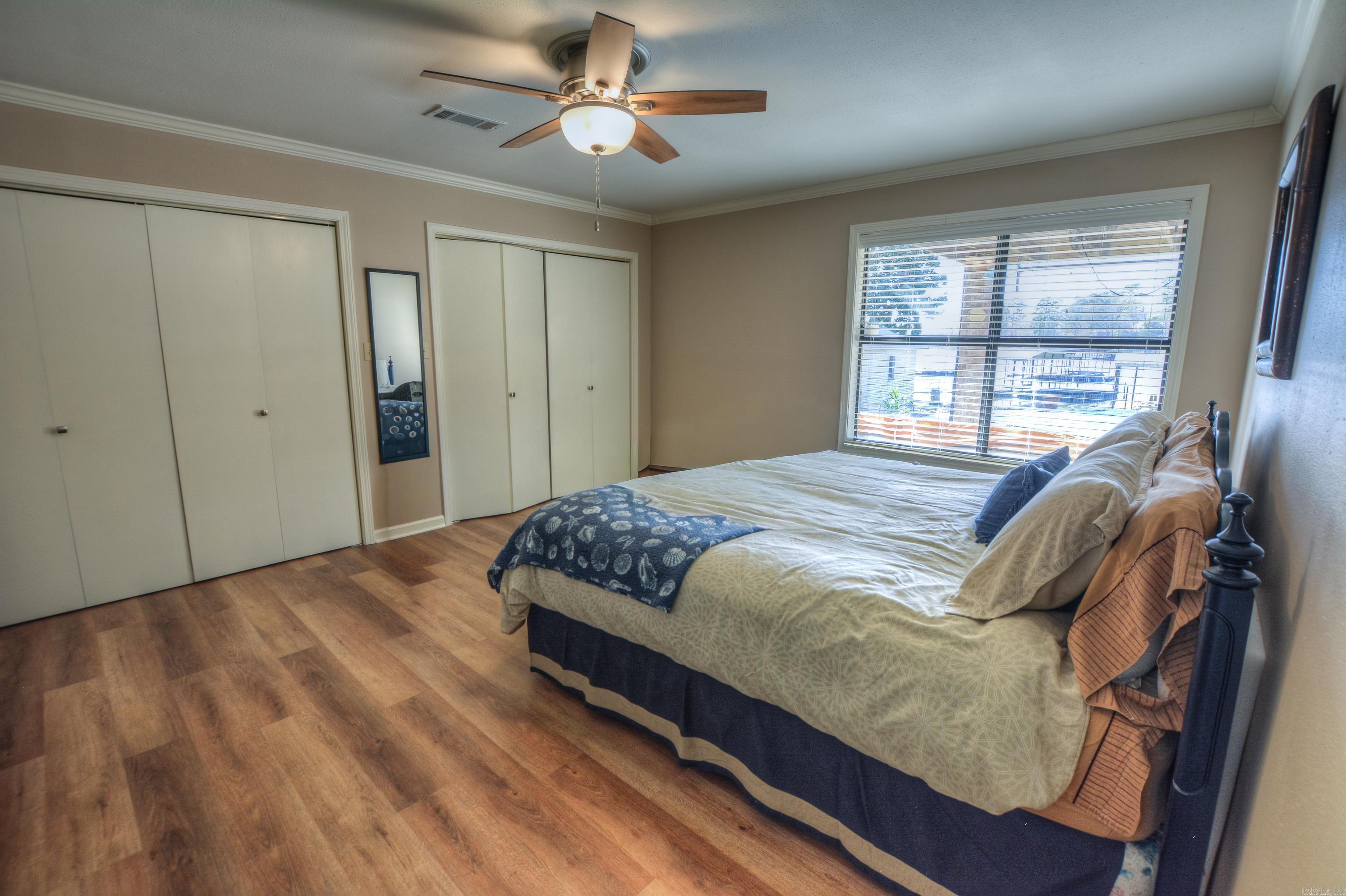 The Ultimate Entertaining Oasis on Lake Hamilton