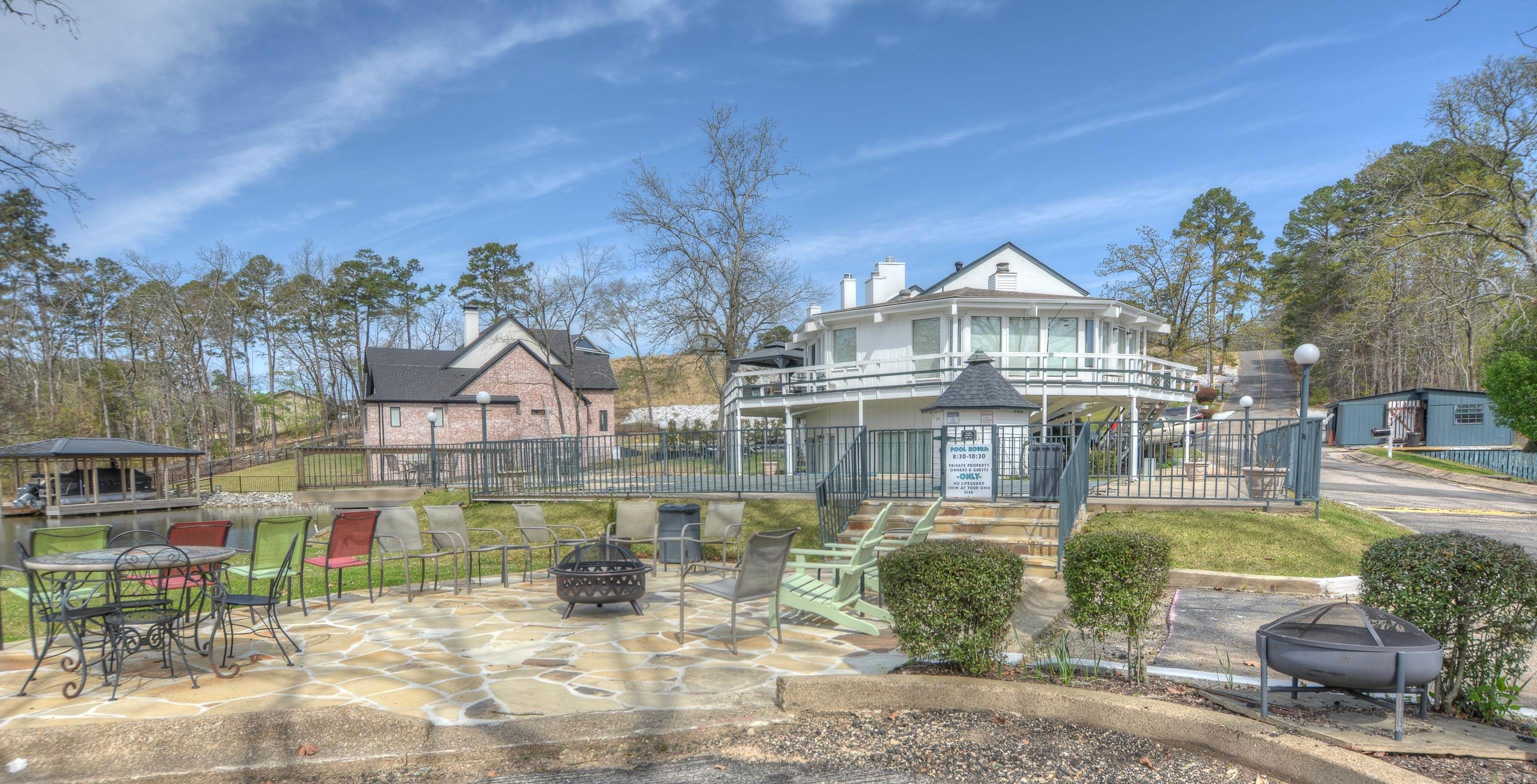 Island-Style Serenity