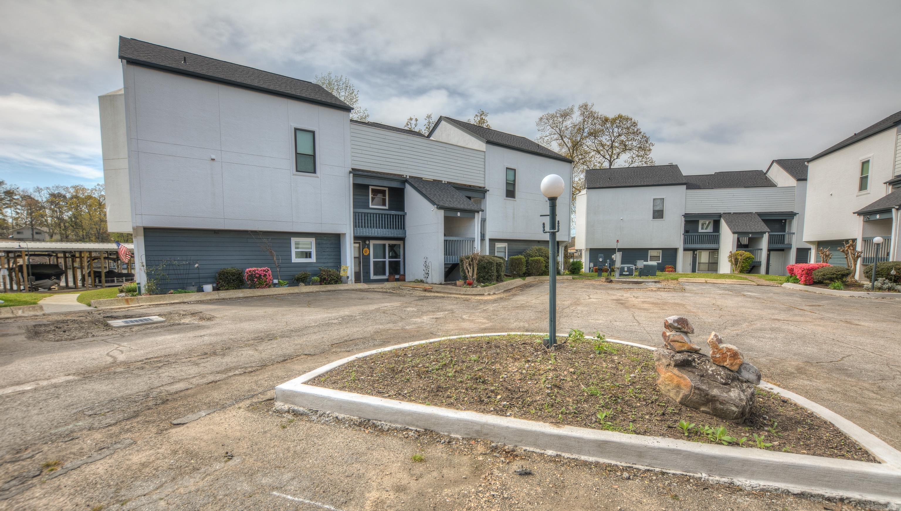 Island-Style Serenity