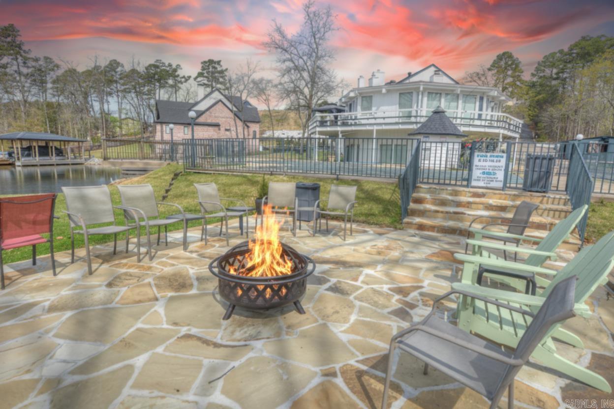 Island-Style Serenity