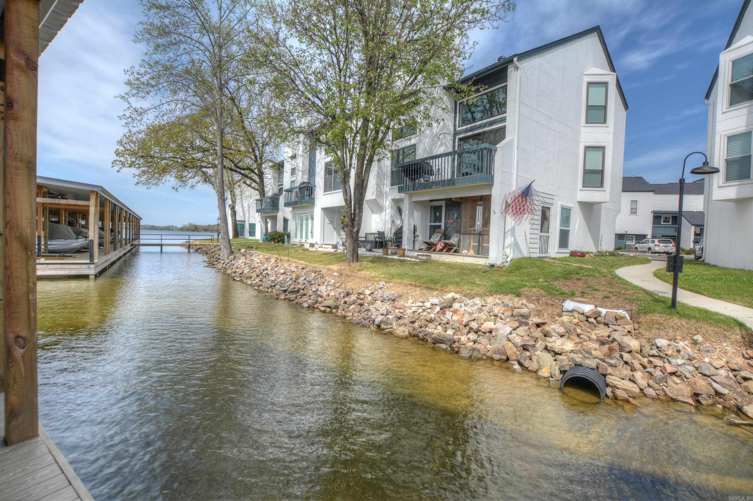 Island-Style Serenity