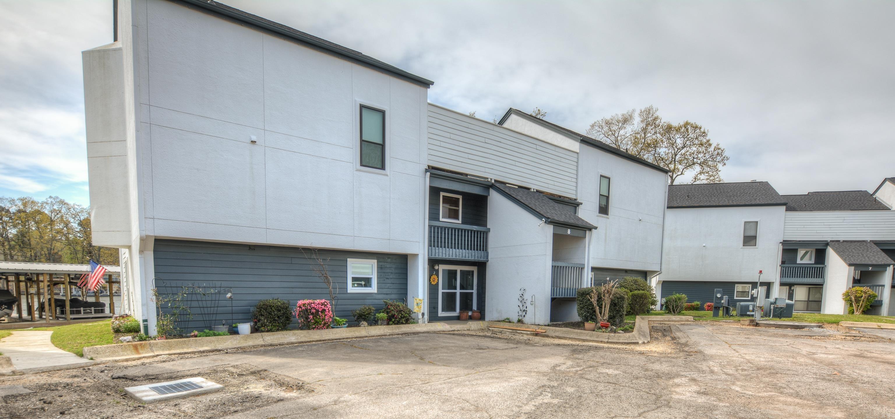 Island-Style Serenity