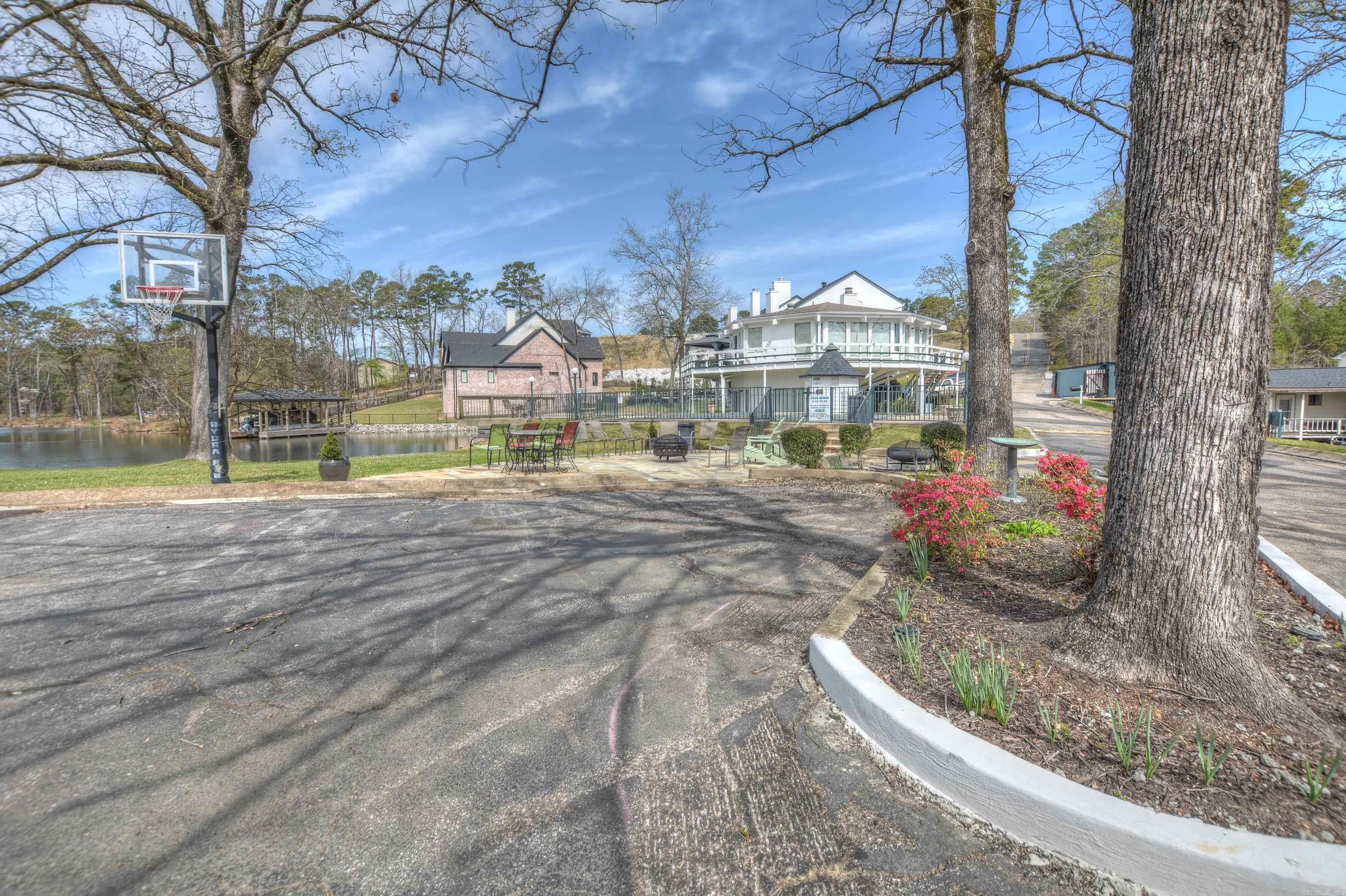 Island-Style Serenity