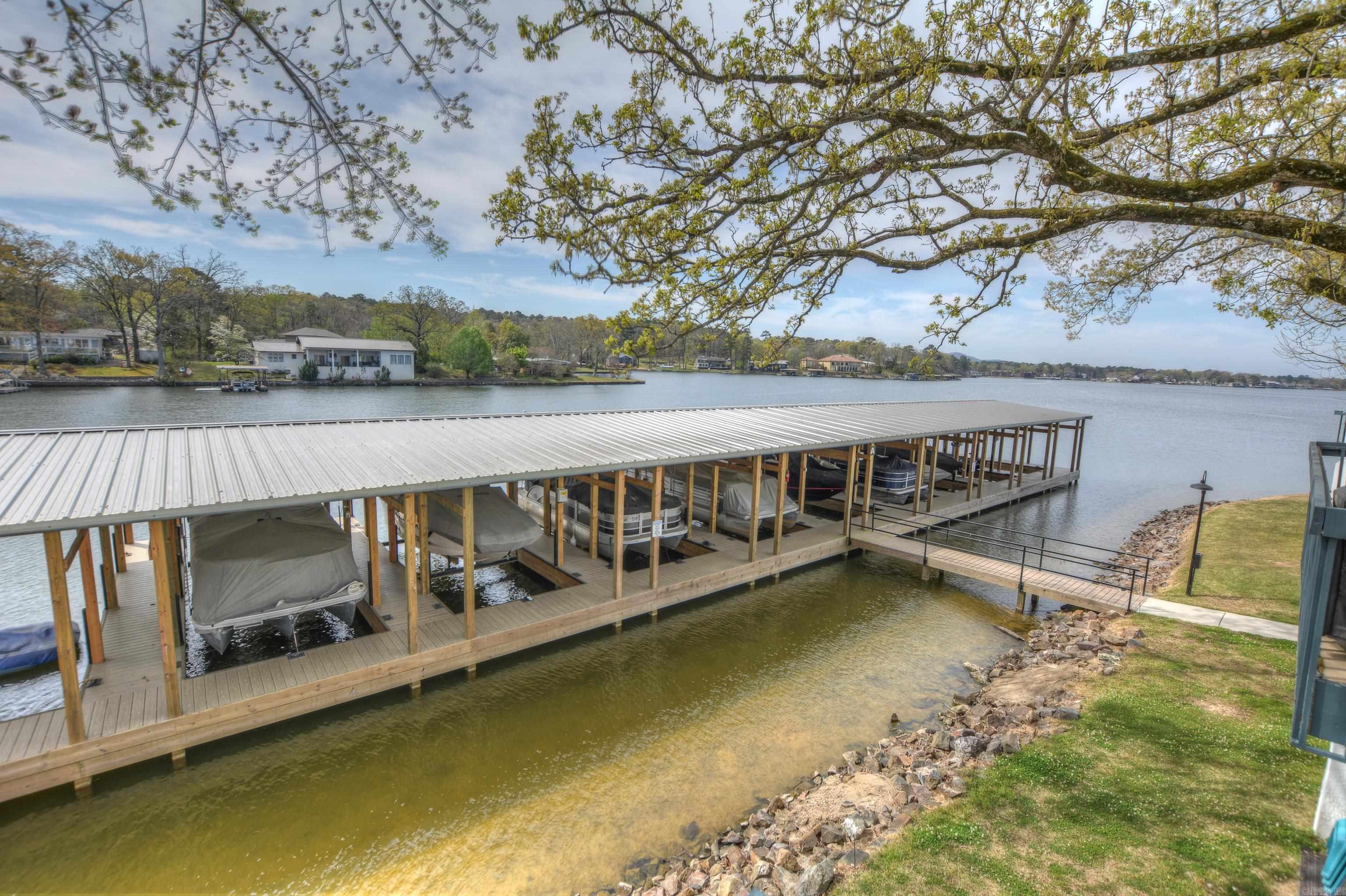 Island-Style Serenity