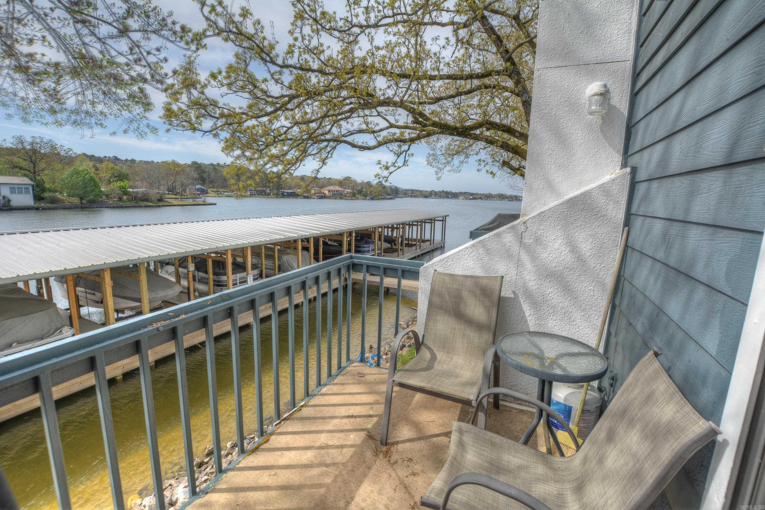 Island-Style Serenity