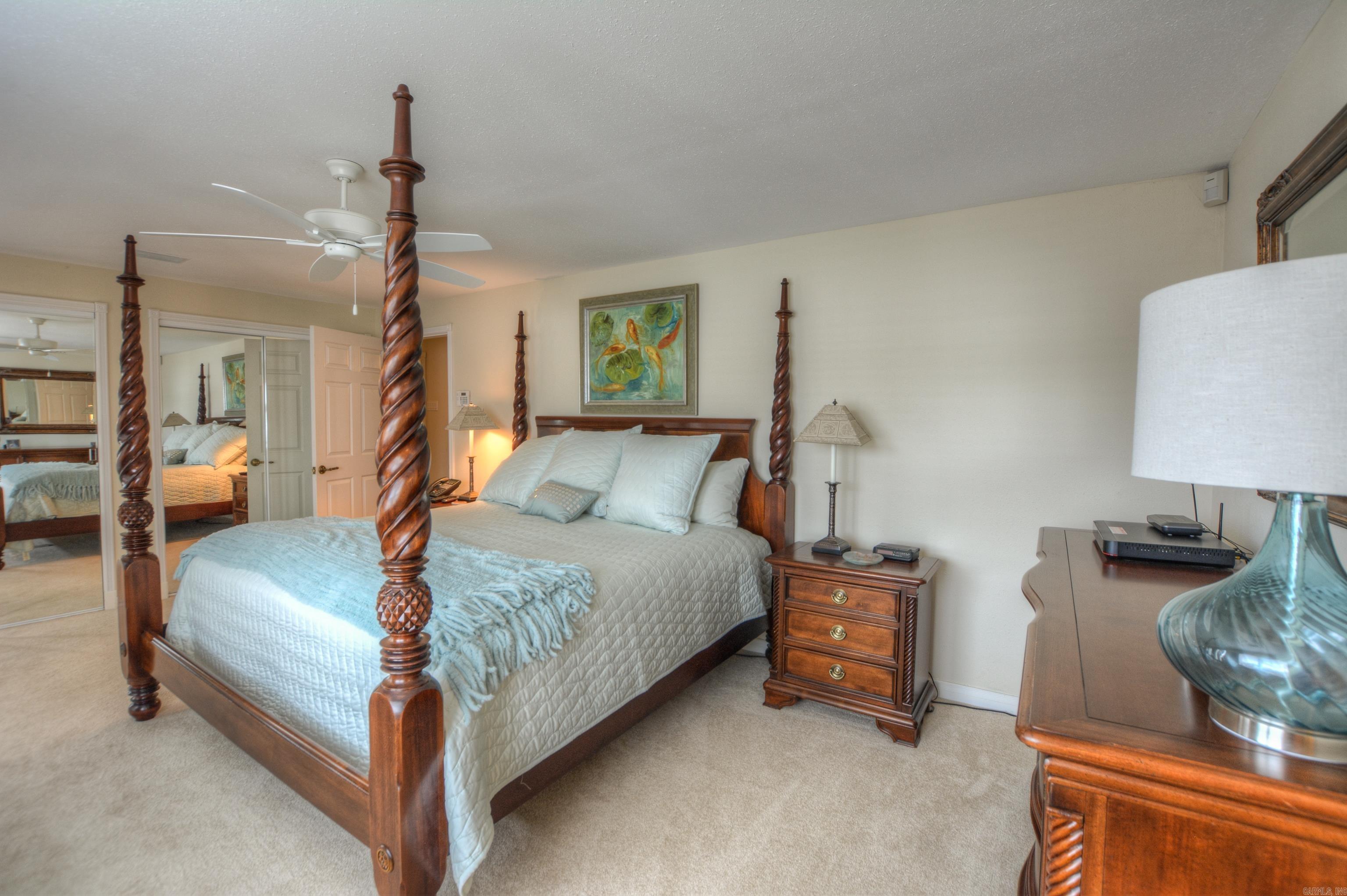 Modern Elegance on Lake Hamilton