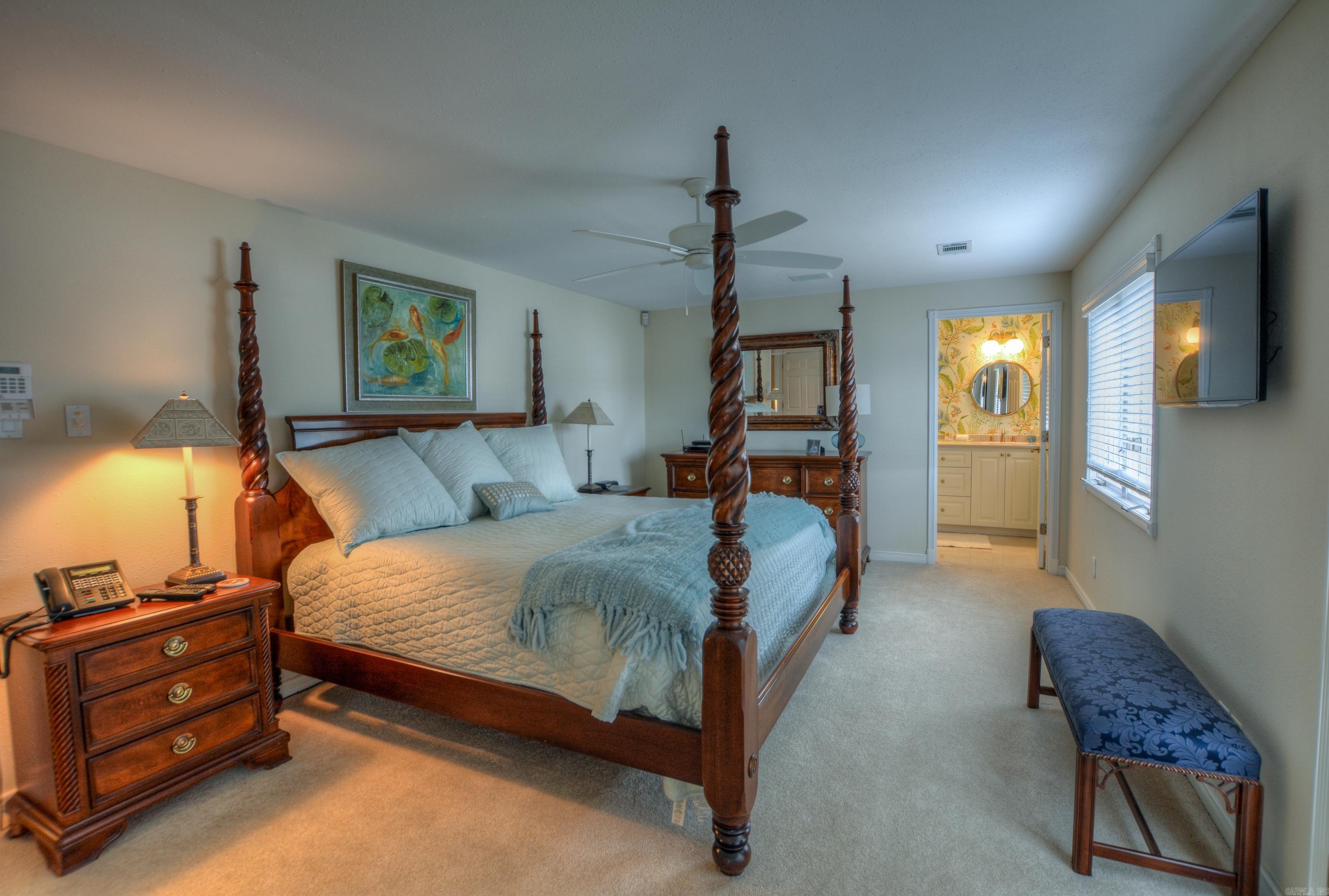 Modern Elegance on Lake Hamilton