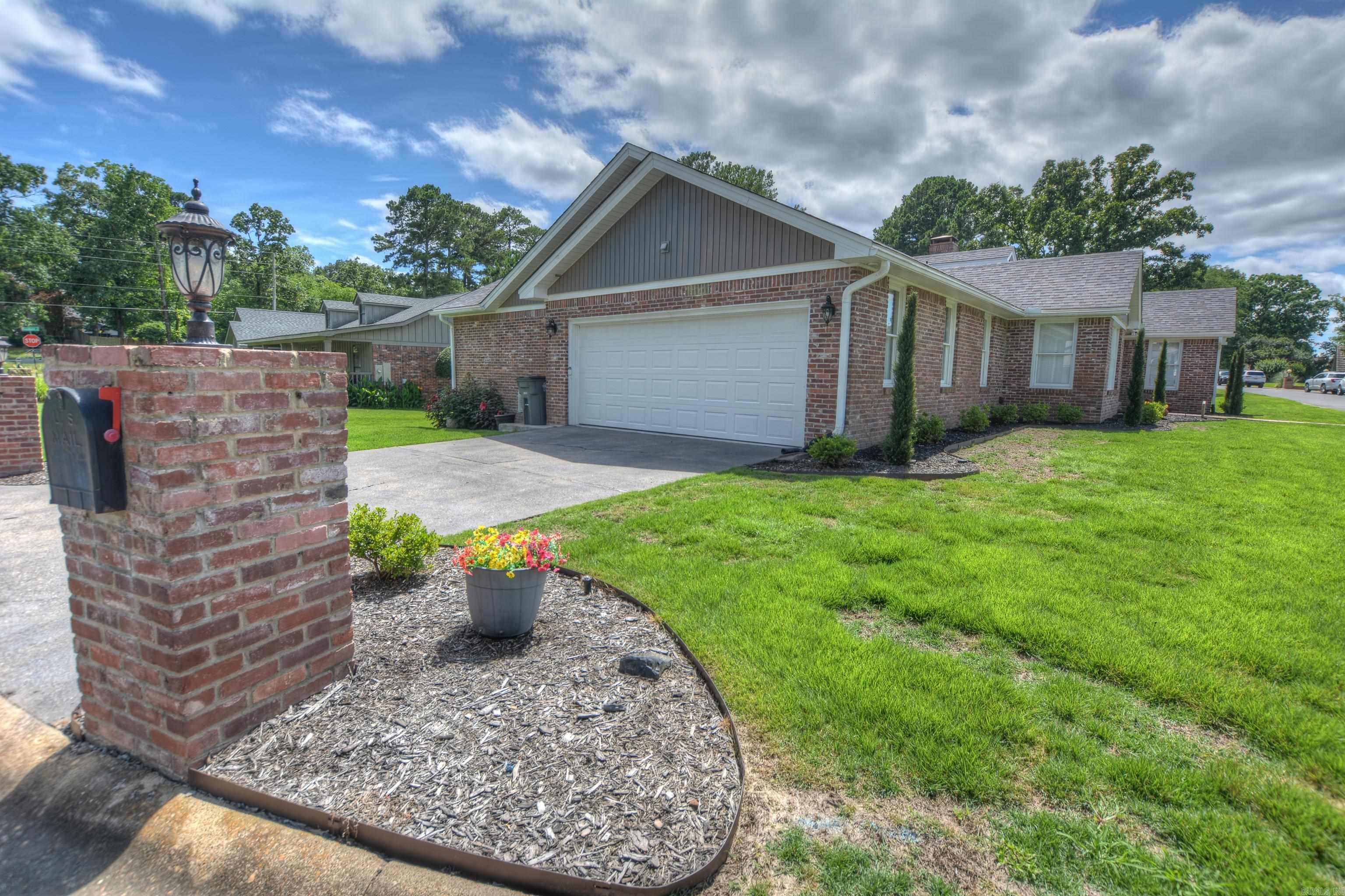105 Waters Edge Cove