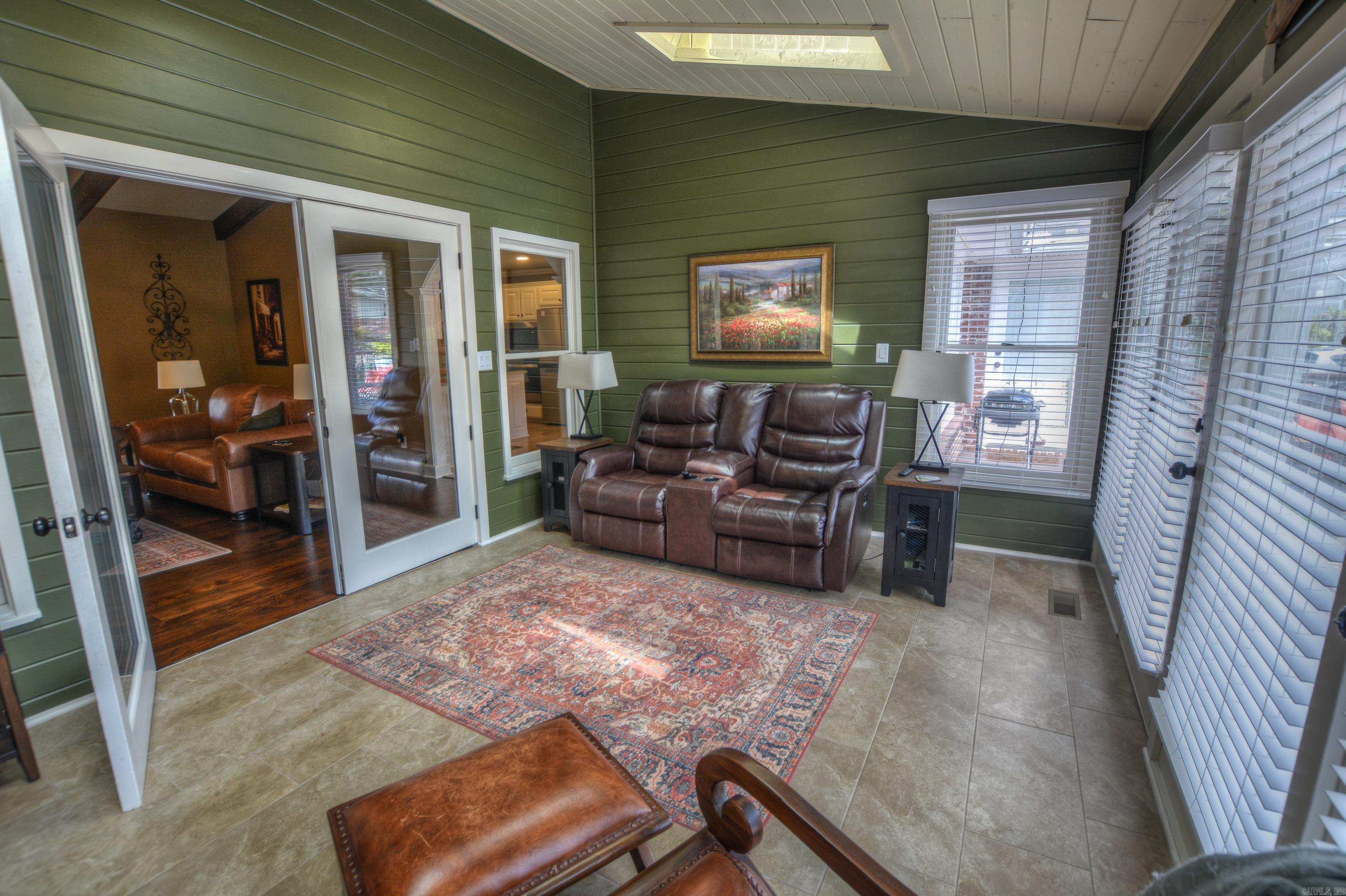 105 Waters Edge Cove
