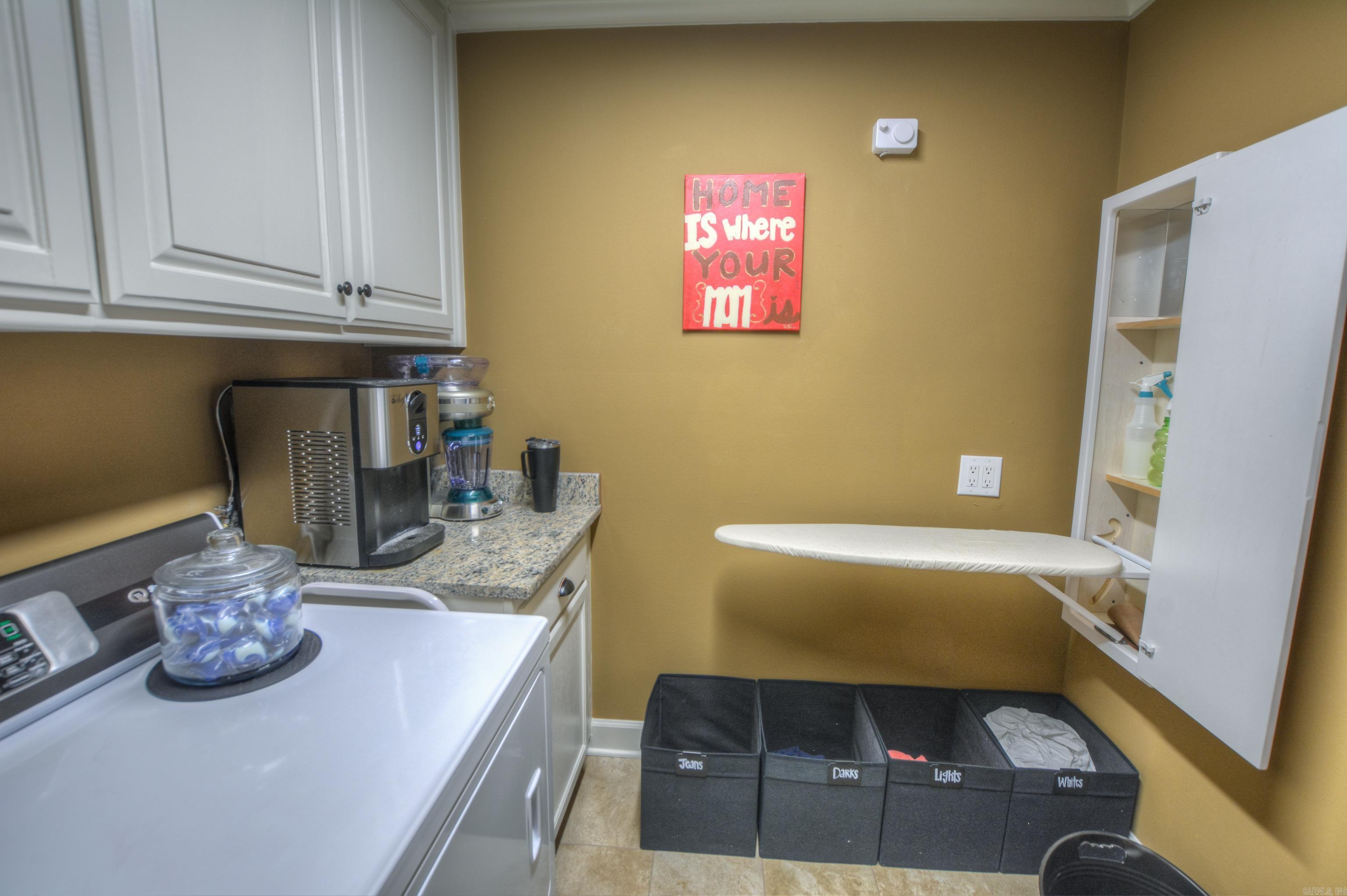 105 Waters Edge Cove