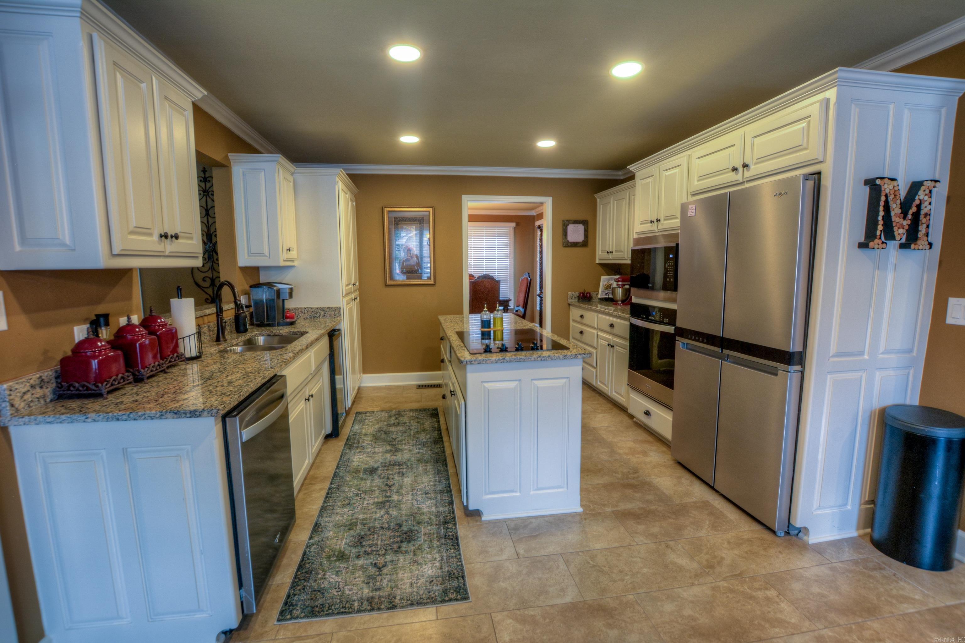 105 Waters Edge Cove