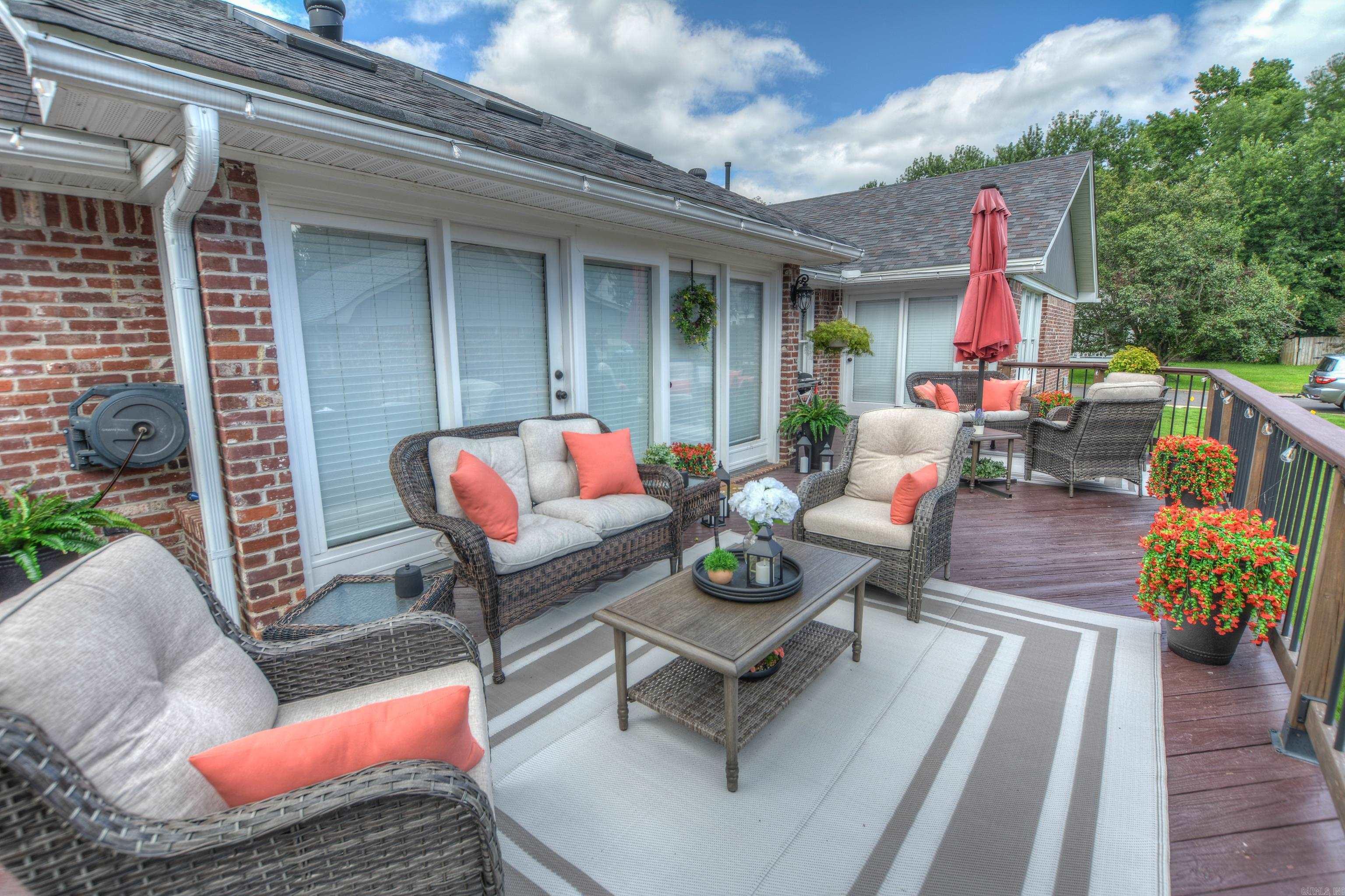 105 Waters Edge Cove