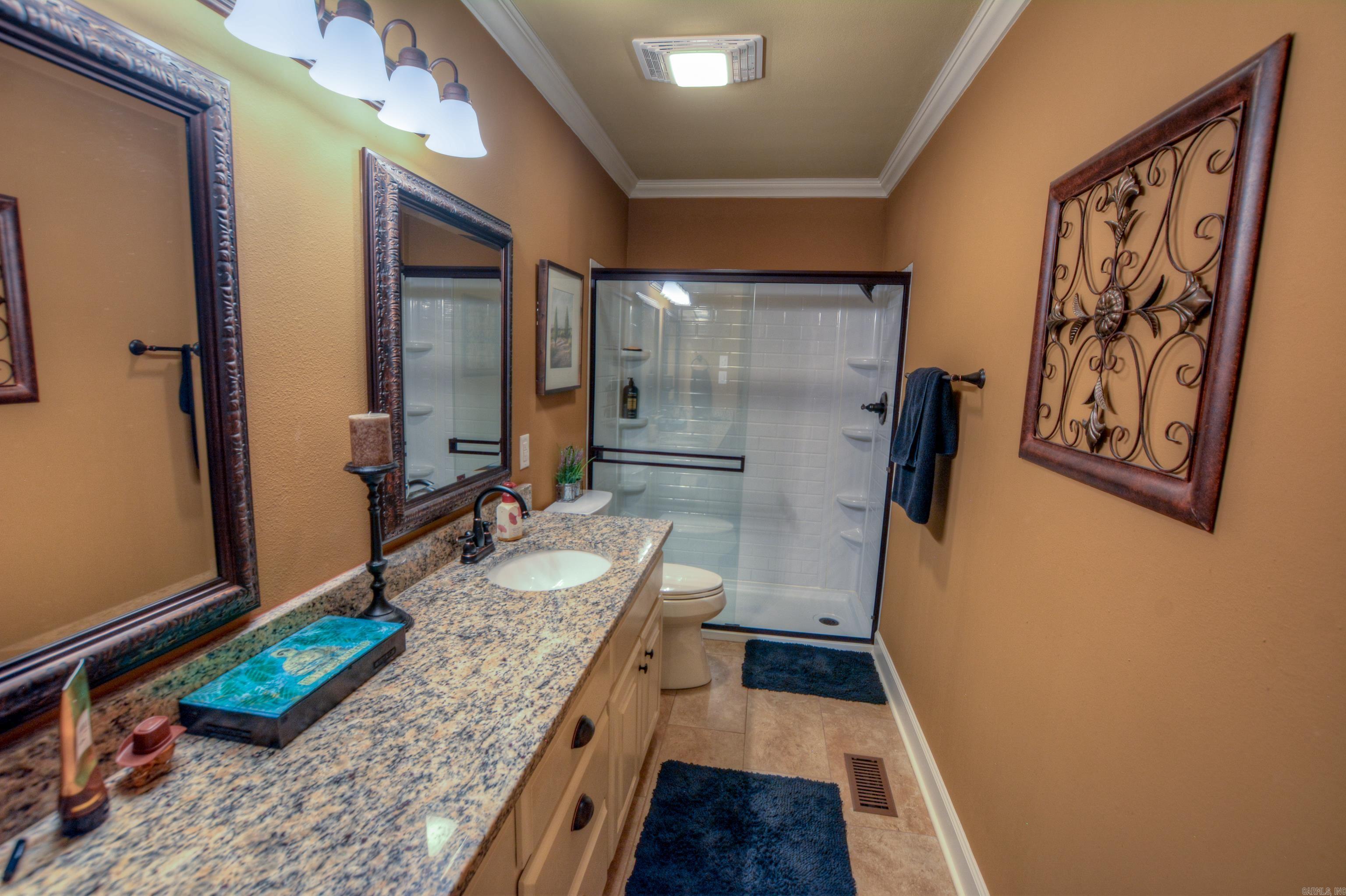105 Waters Edge Cove