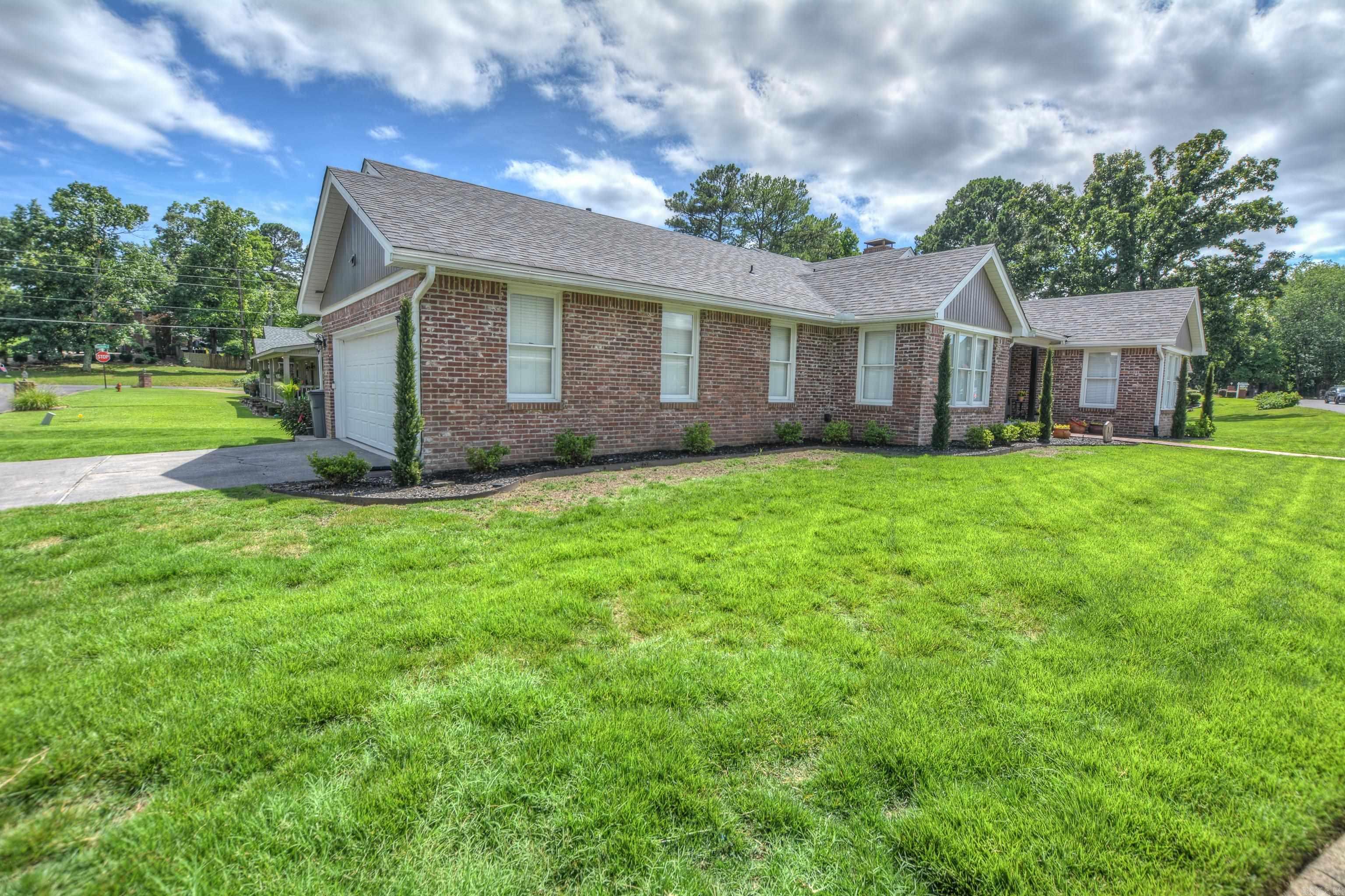 105 Waters Edge Cove