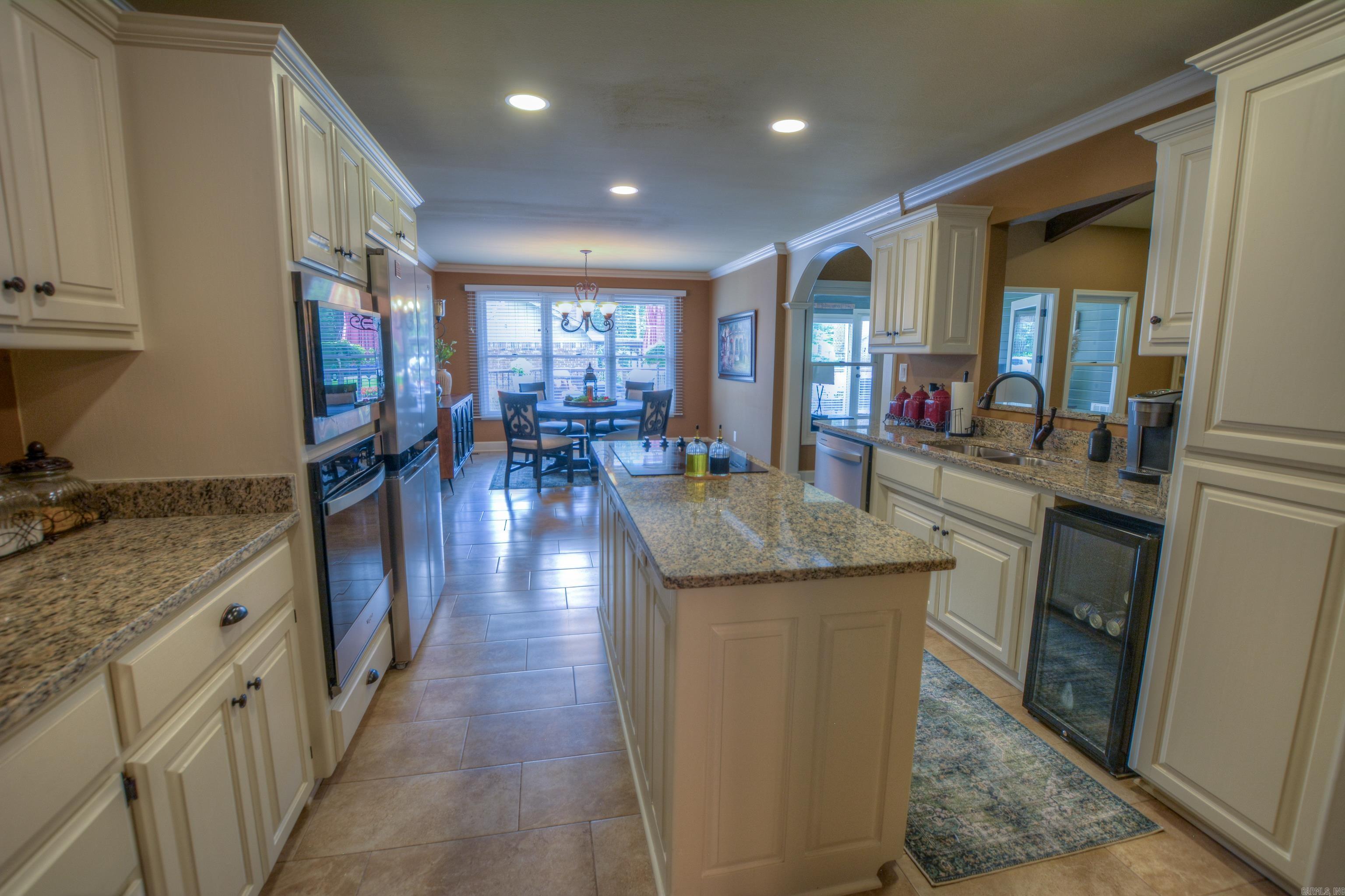 105 Waters Edge Cove