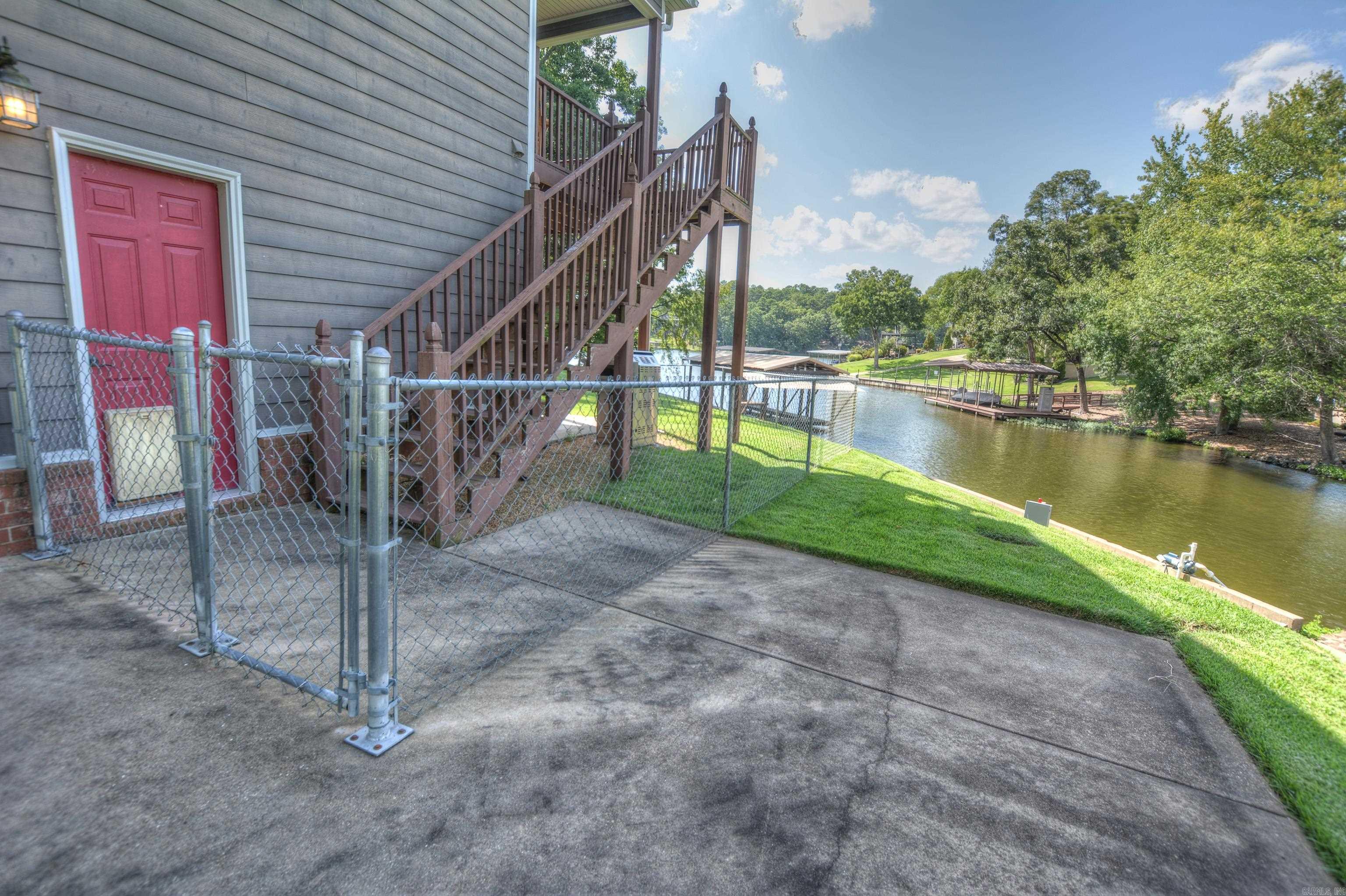 Charming Lake Hamilton Waterfront Home with Private Dock