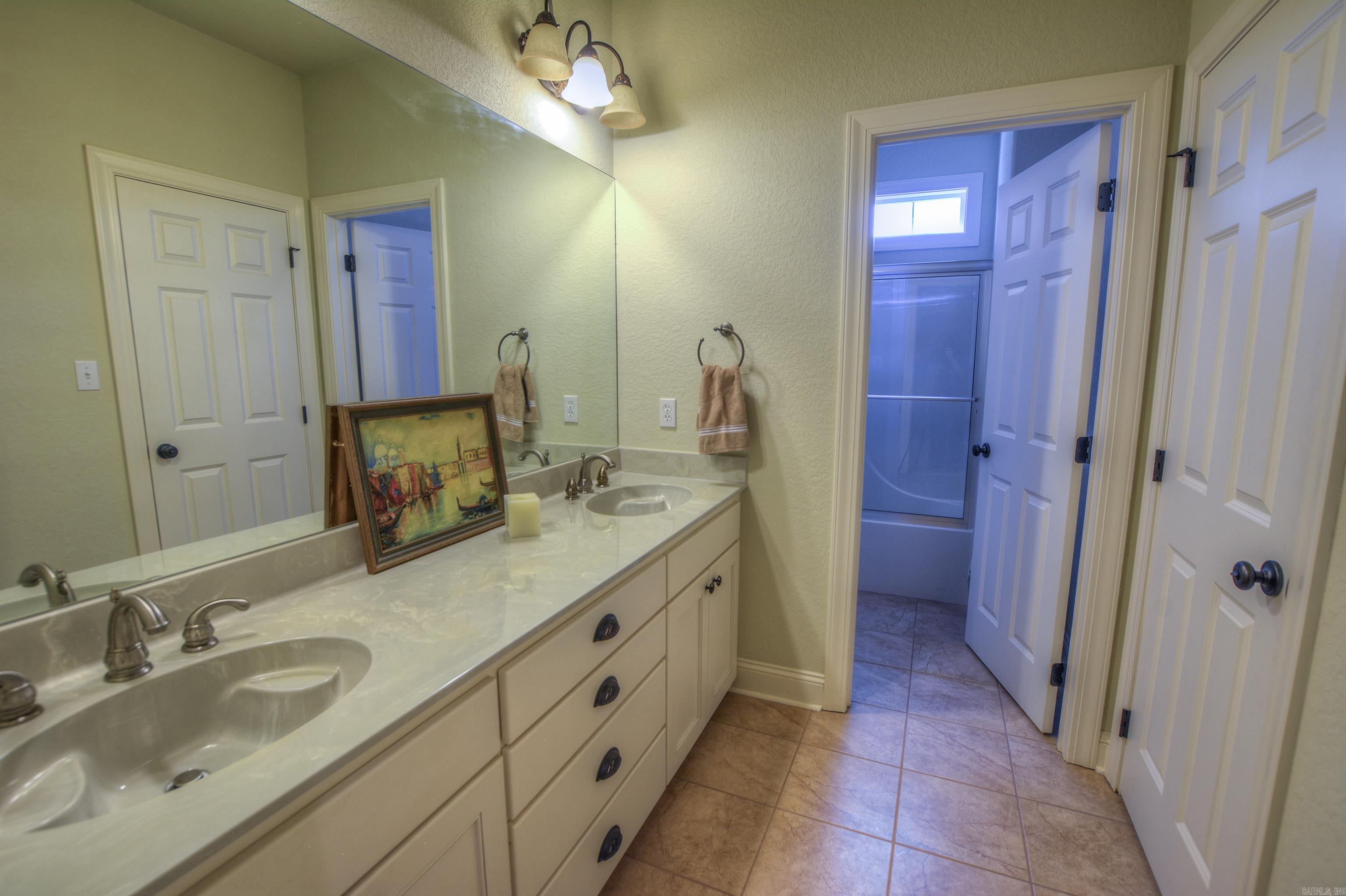 Charming Lake Hamilton Waterfront Home with Private Dock