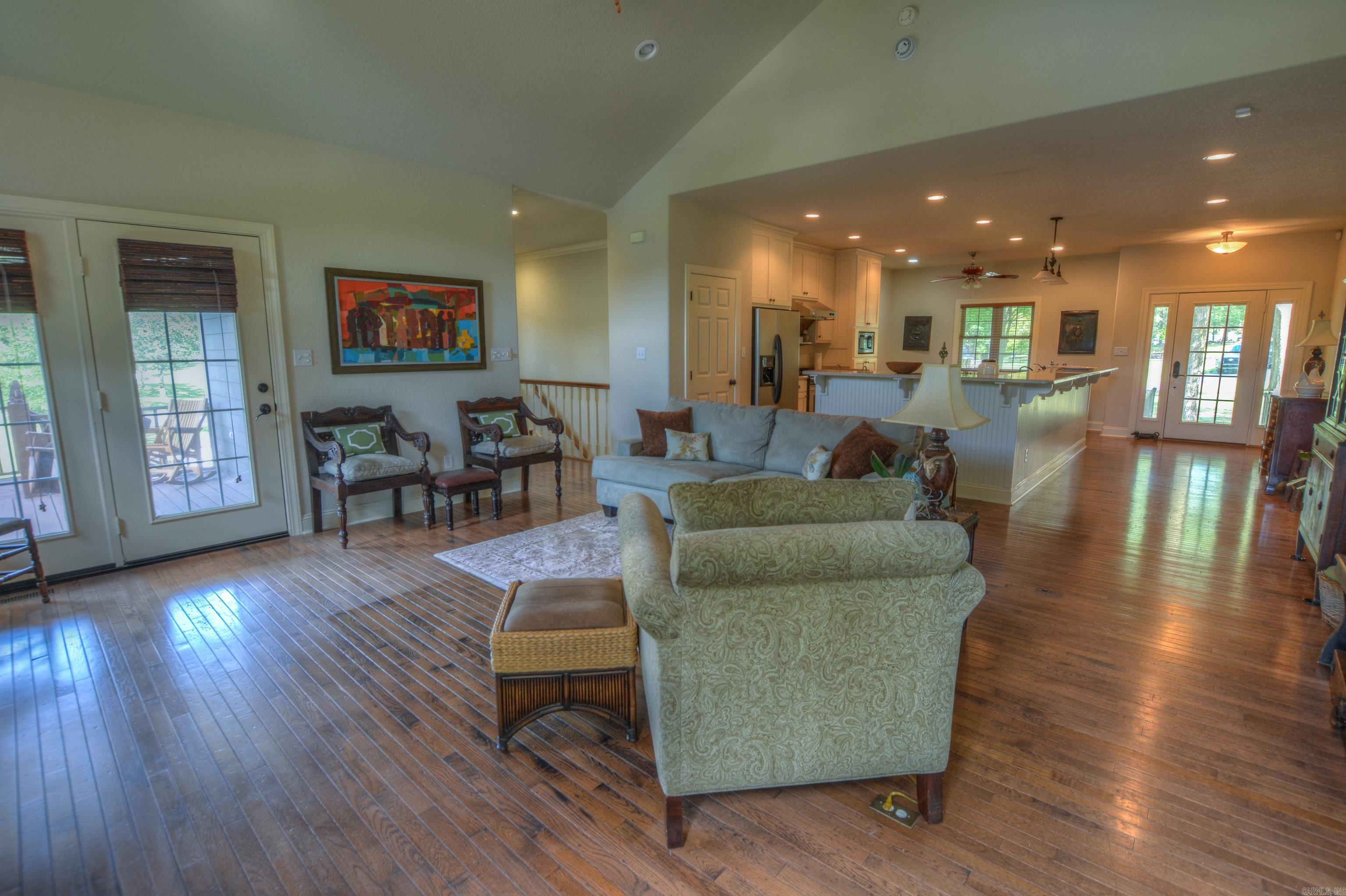 Charming Lake Hamilton Waterfront Home with Private Dock