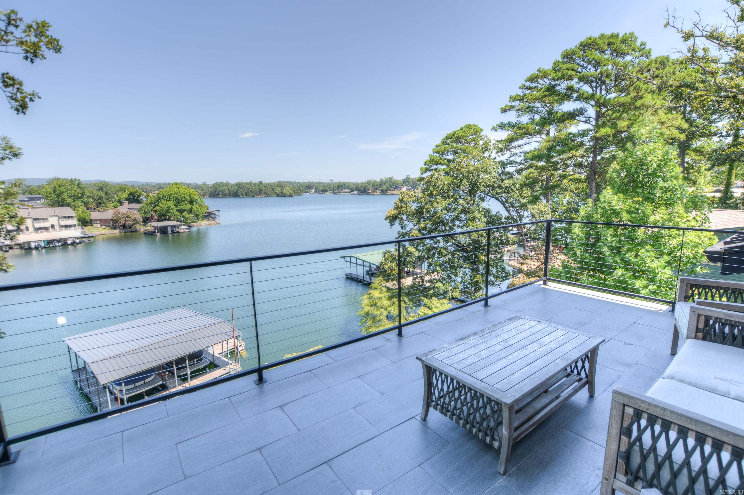 Lake Hamilton Architectural Masterpiece