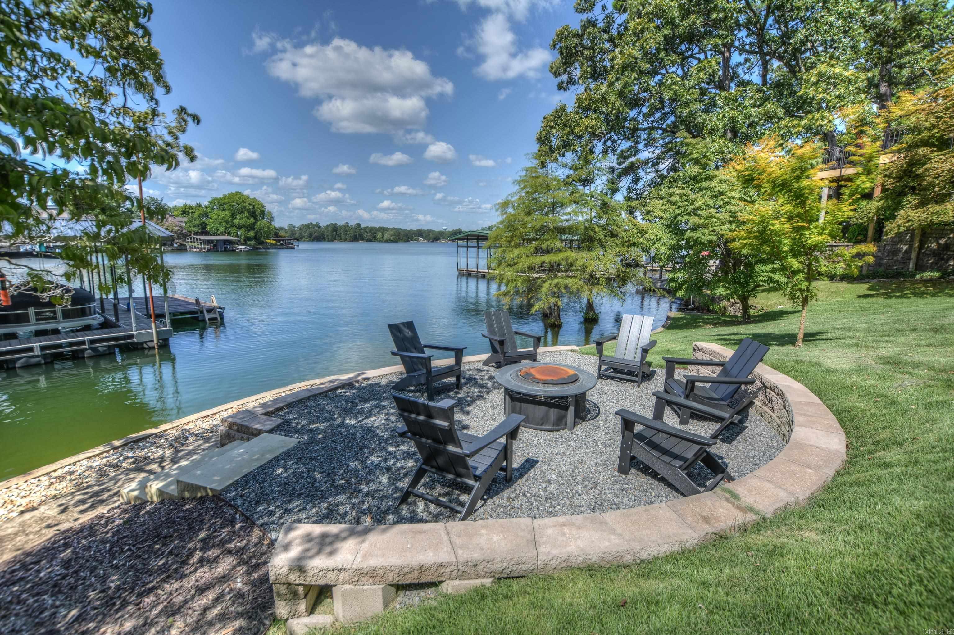Lake Hamilton Architectural Masterpiece