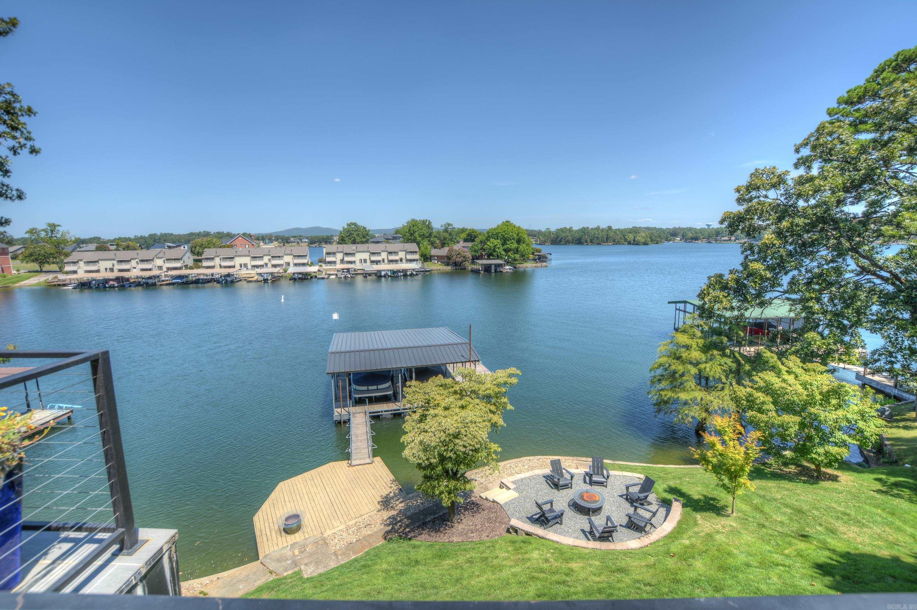 Lake Hamilton Architectural Masterpiece