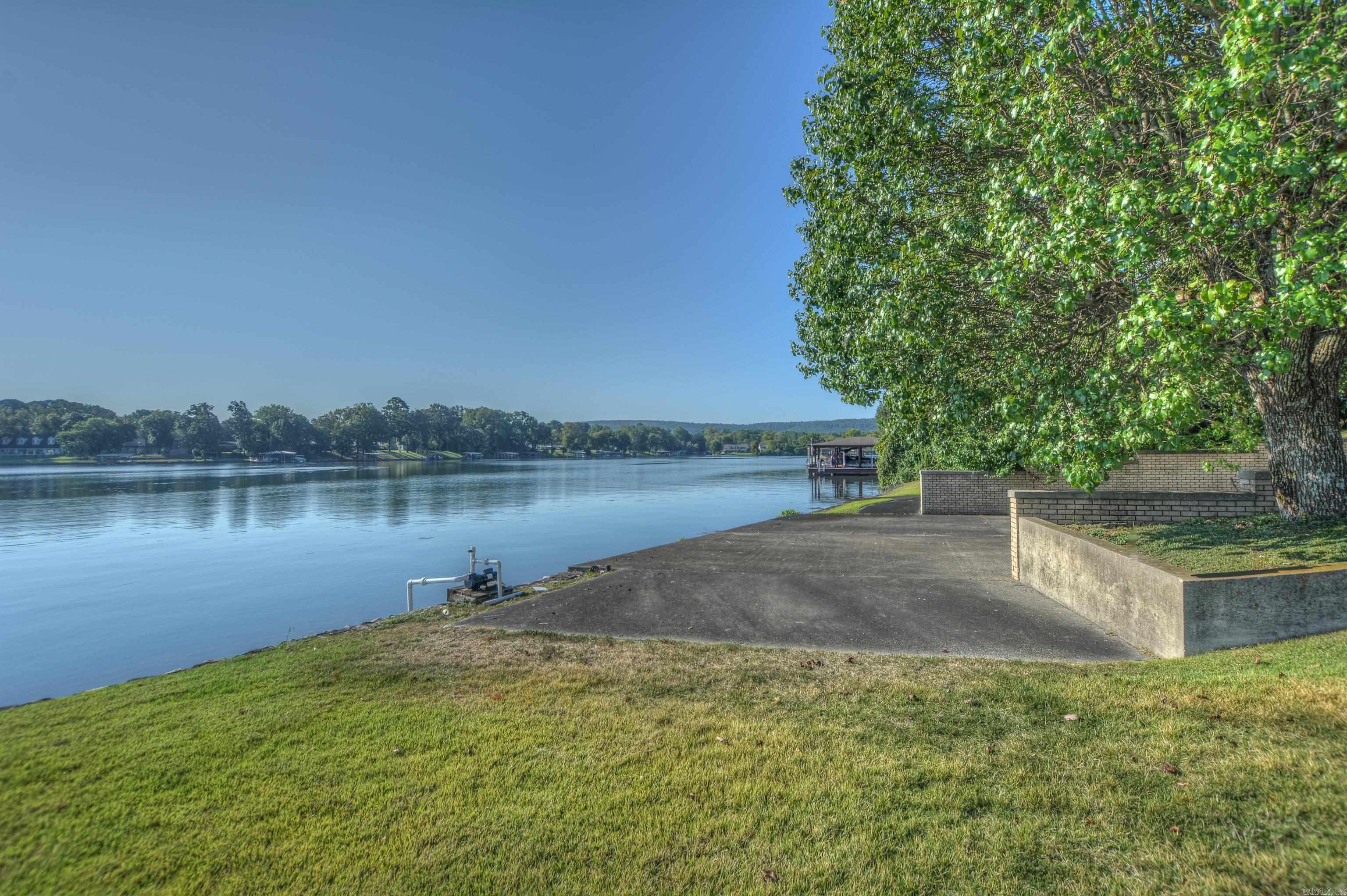 Gated Lakesouth Estates Waterfront Lot